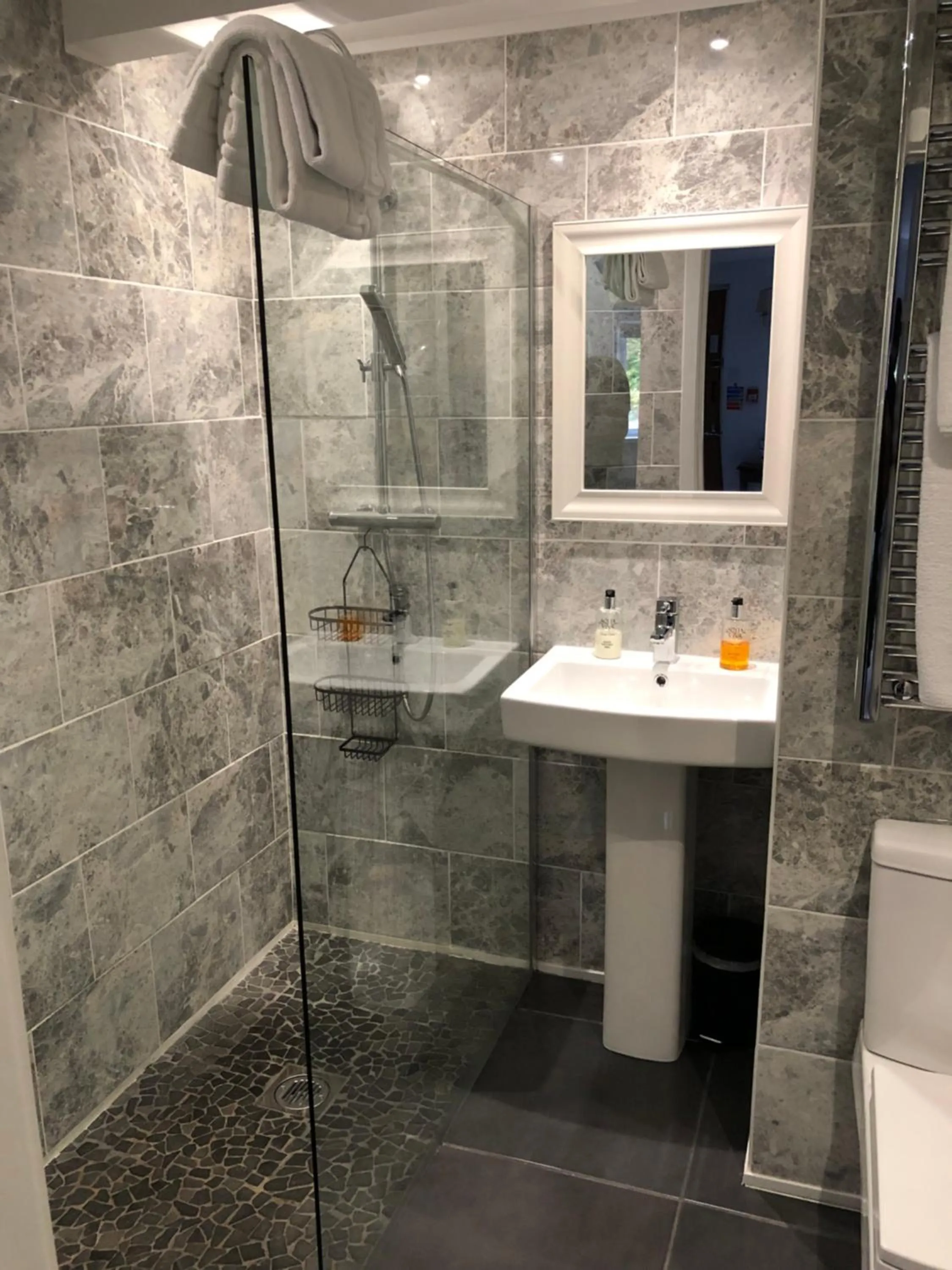 Bathroom in The Mill at Glynhir