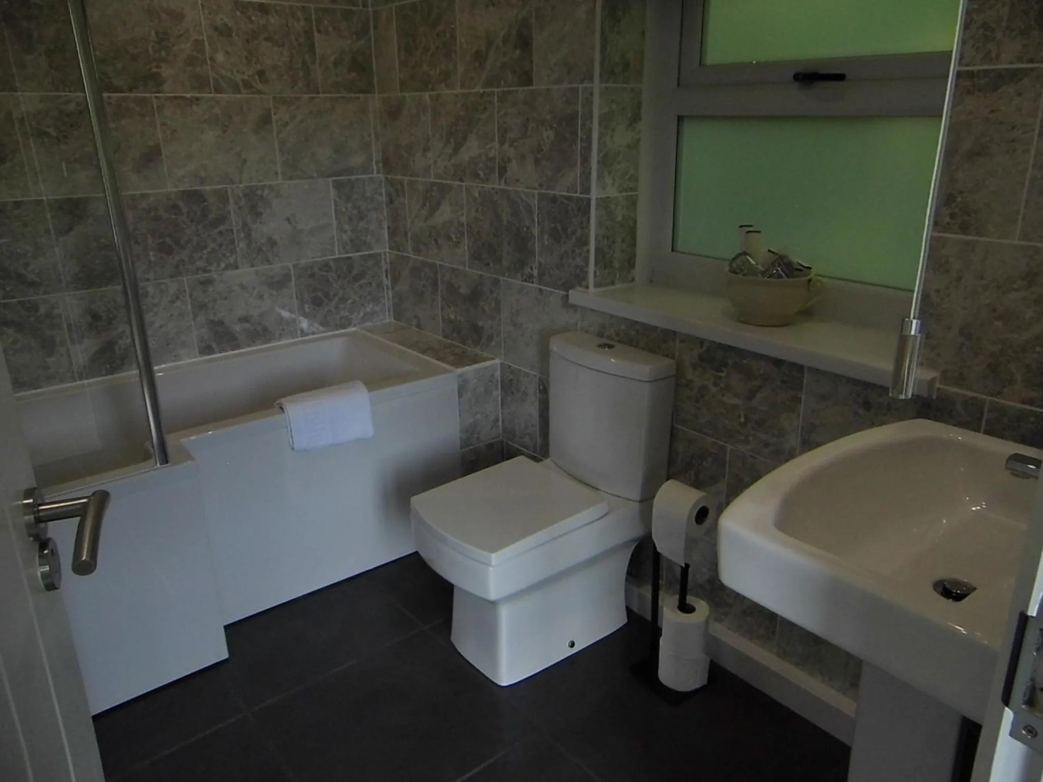 Bathroom in The Mill at Glynhir