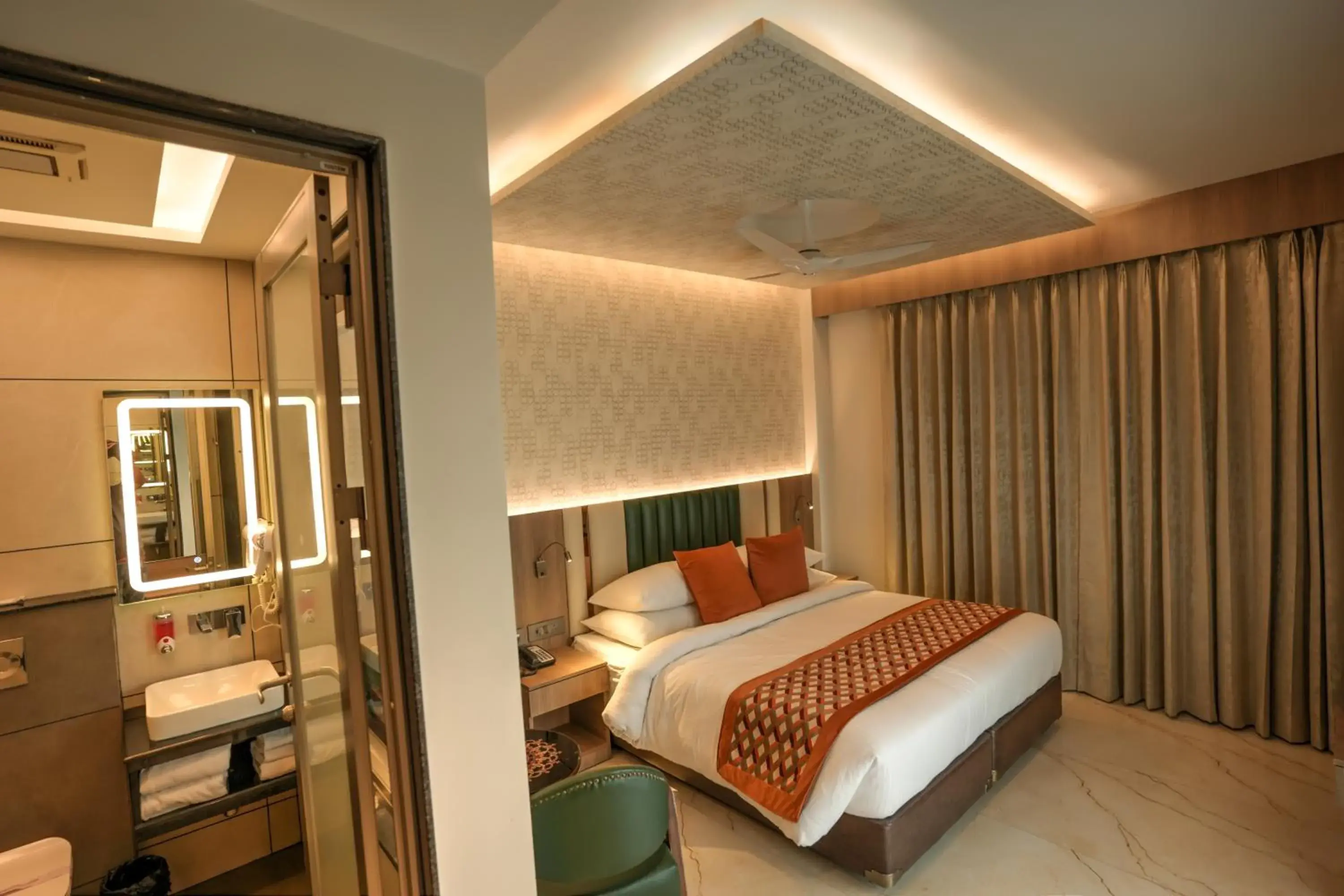 Bedroom, Bed in Hotel Rj Bedroom, Bed in Hotel Rj