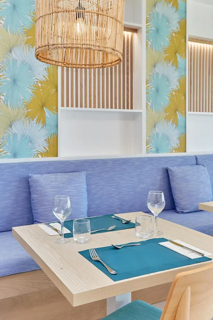 Restaurant/places to eat in Universal Aparthotel Elisa Restaurant/places to eat in Universal Aparthotel Elisa