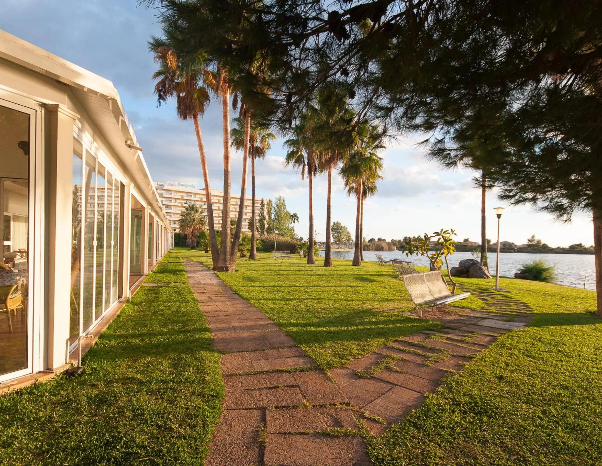 Facade/entrance in Universal Aparthotel Elisa