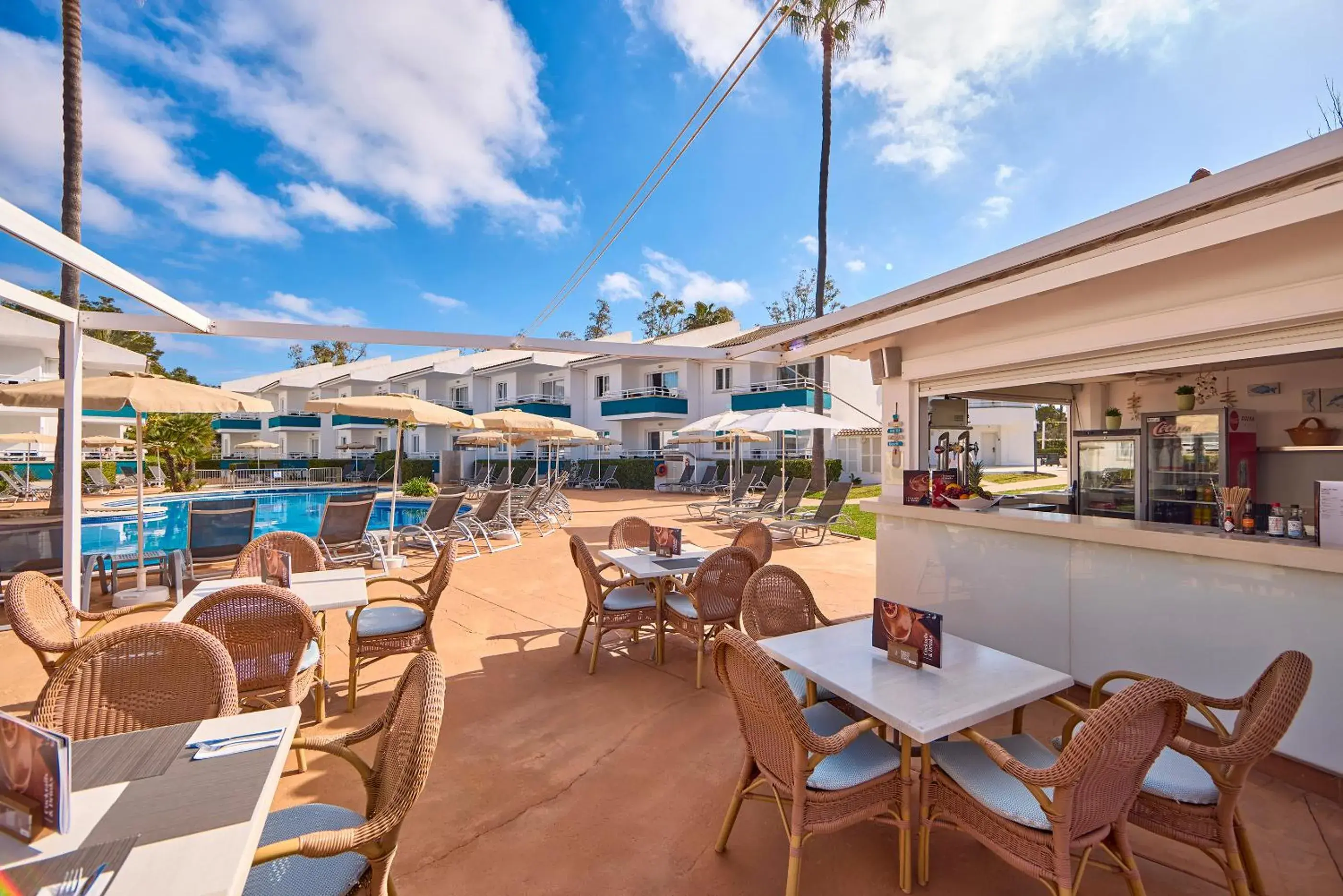 Restaurant/places to eat in Universal Aparthotel Elisa Restaurant/places to eat in Universal Aparthotel Elisa