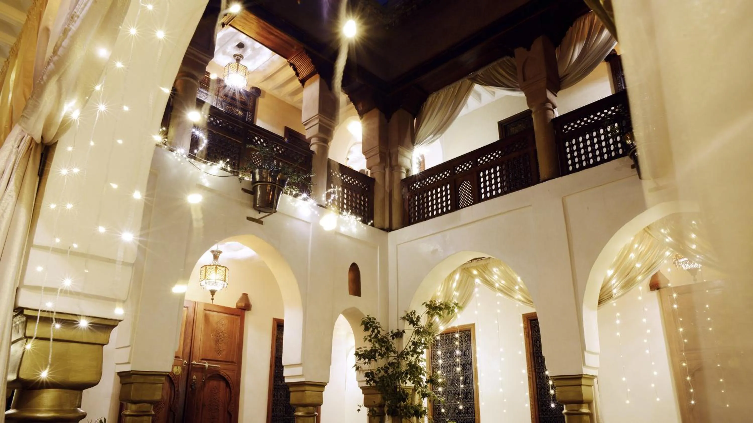 Property building in Riad Wow