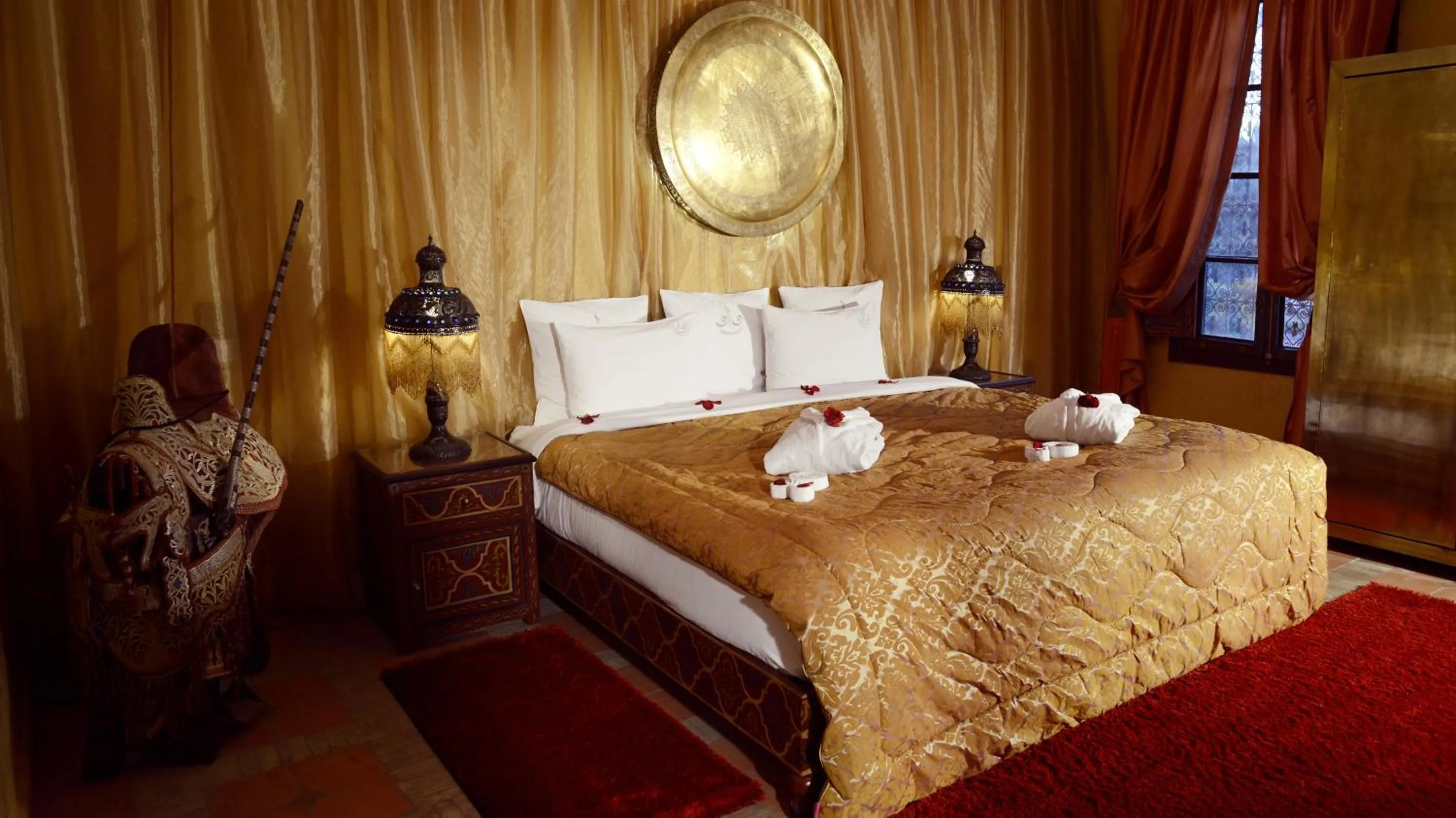 Photo of the whole room, Bed in Riad Wow