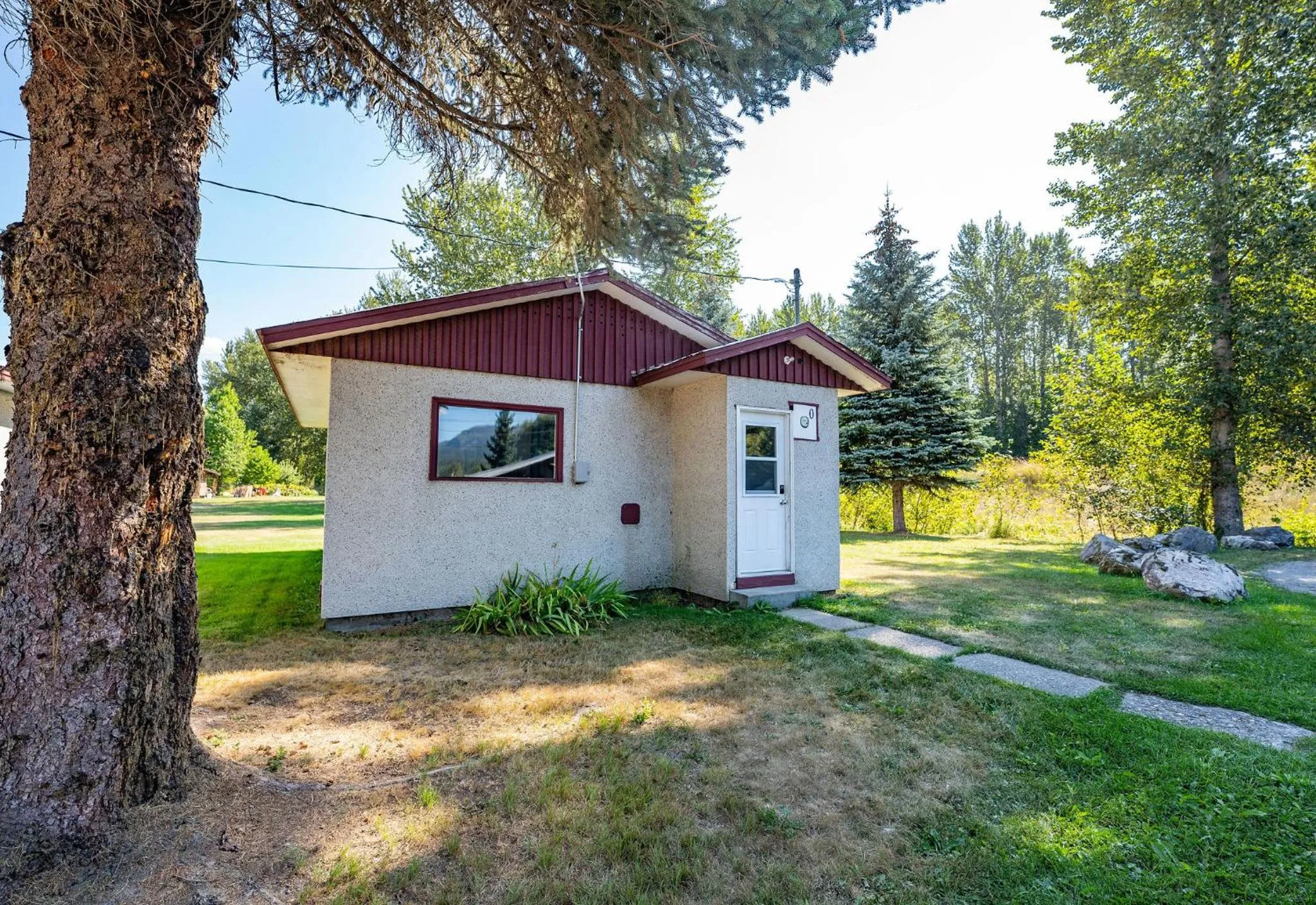 Property building in Downie Cottage by Revelstoke Vacations