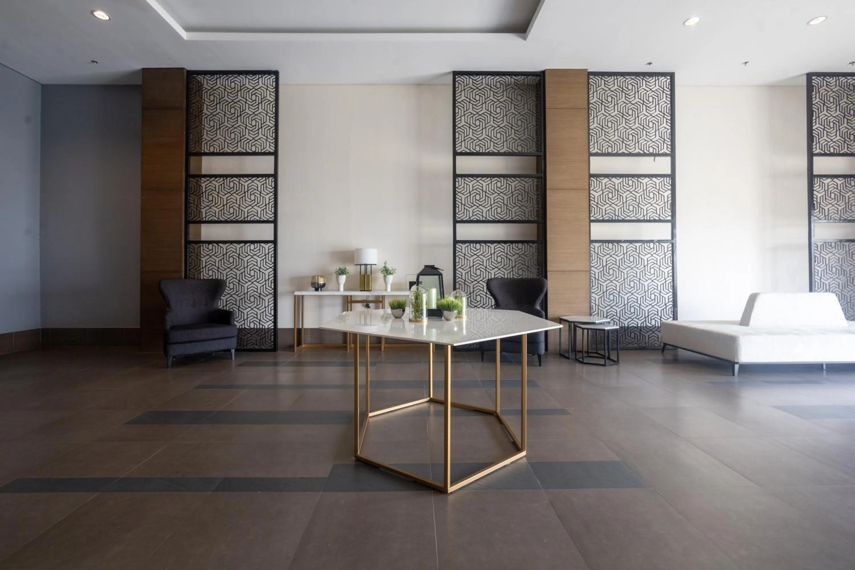 Lobby or reception in The Radiance Manila Bay