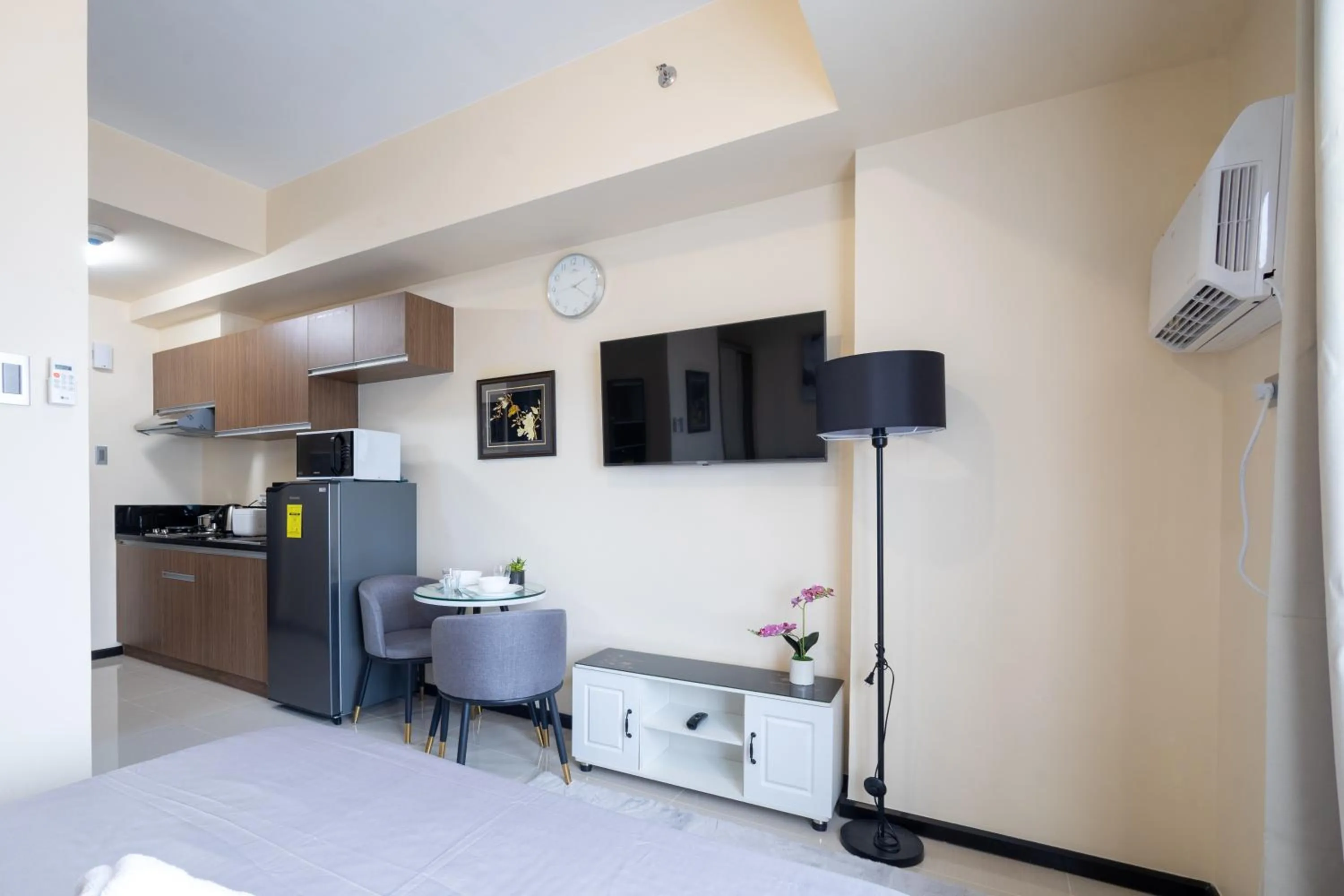 TV and multimedia in The Radiance Manila Bay