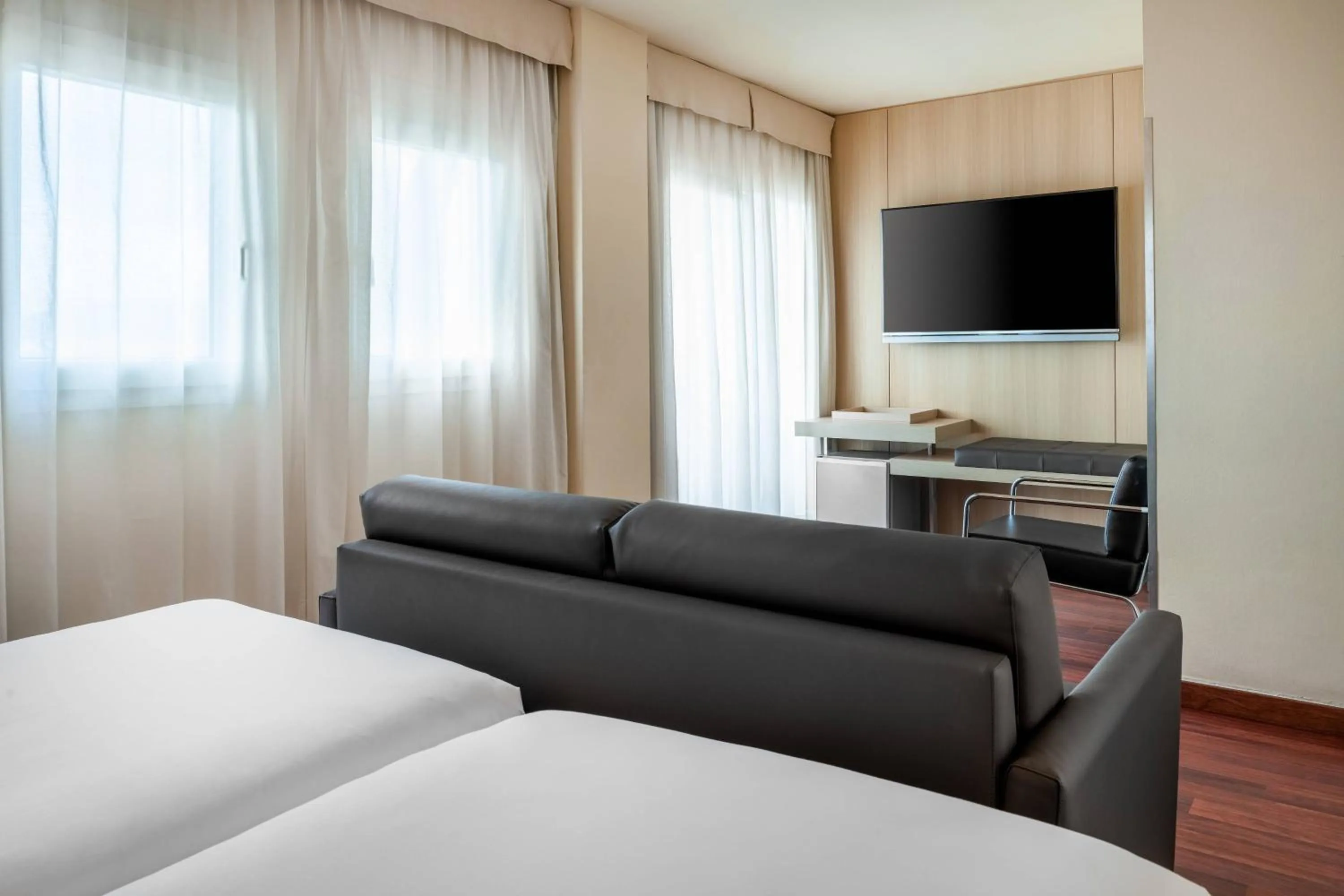 Photo of the whole room, Bed in AC Hotel La Línea by Marriott