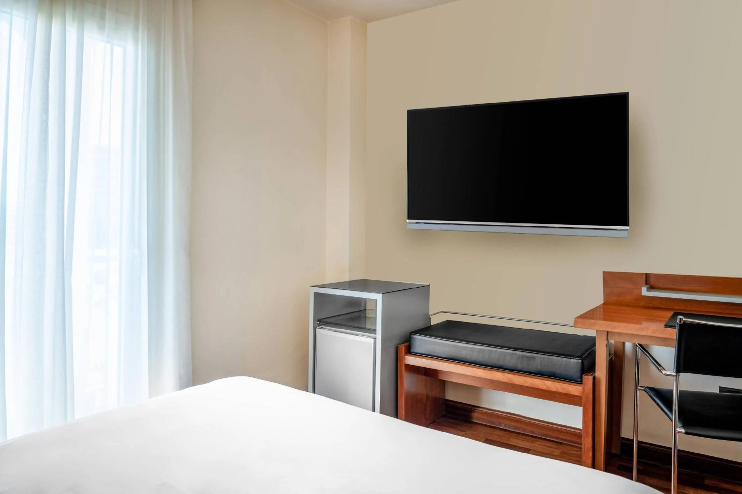 Photo of the whole room, Bed in AC Hotel La Línea by Marriott