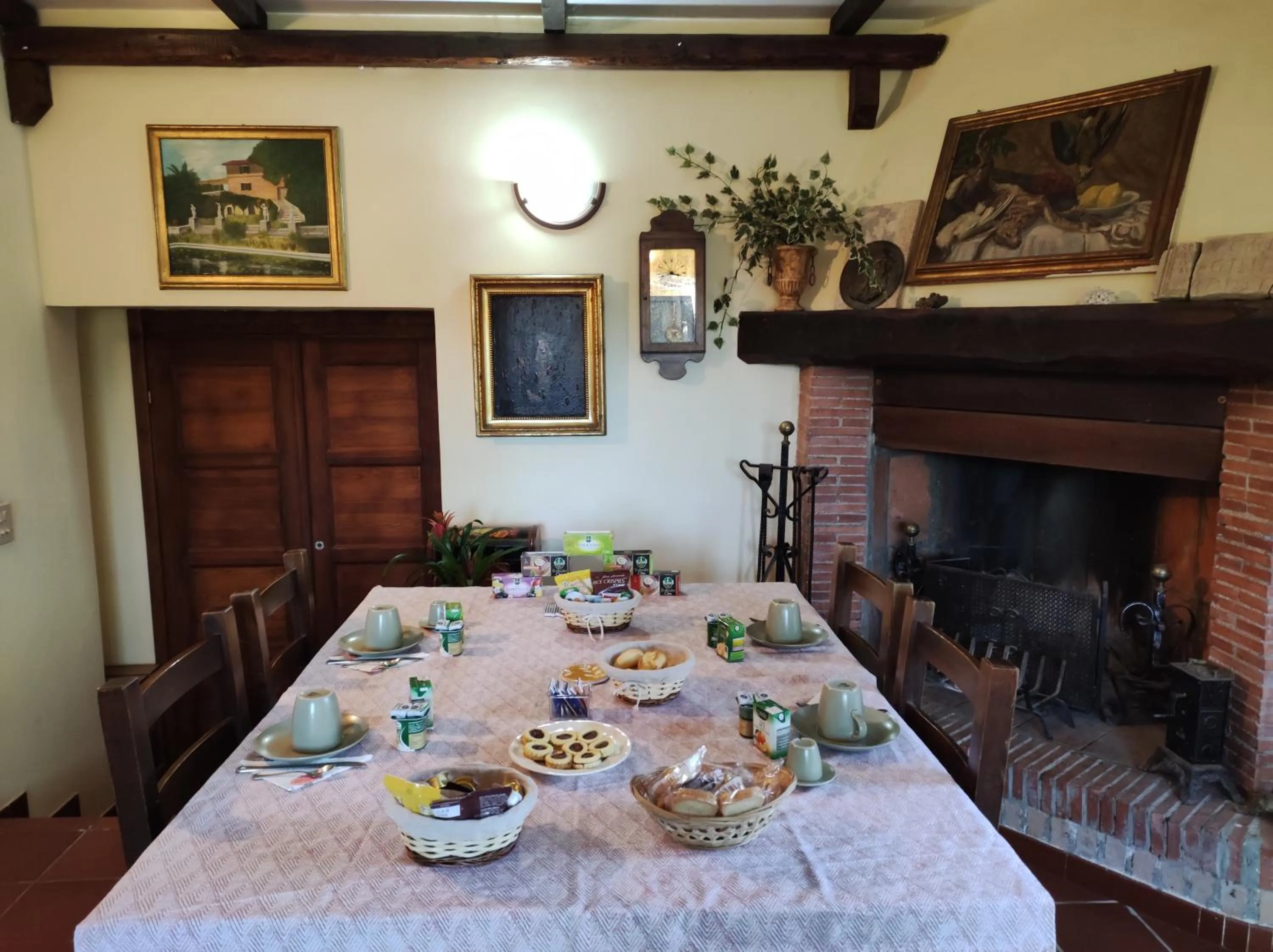 Breakfast in Bed and Breakfast Monticelli