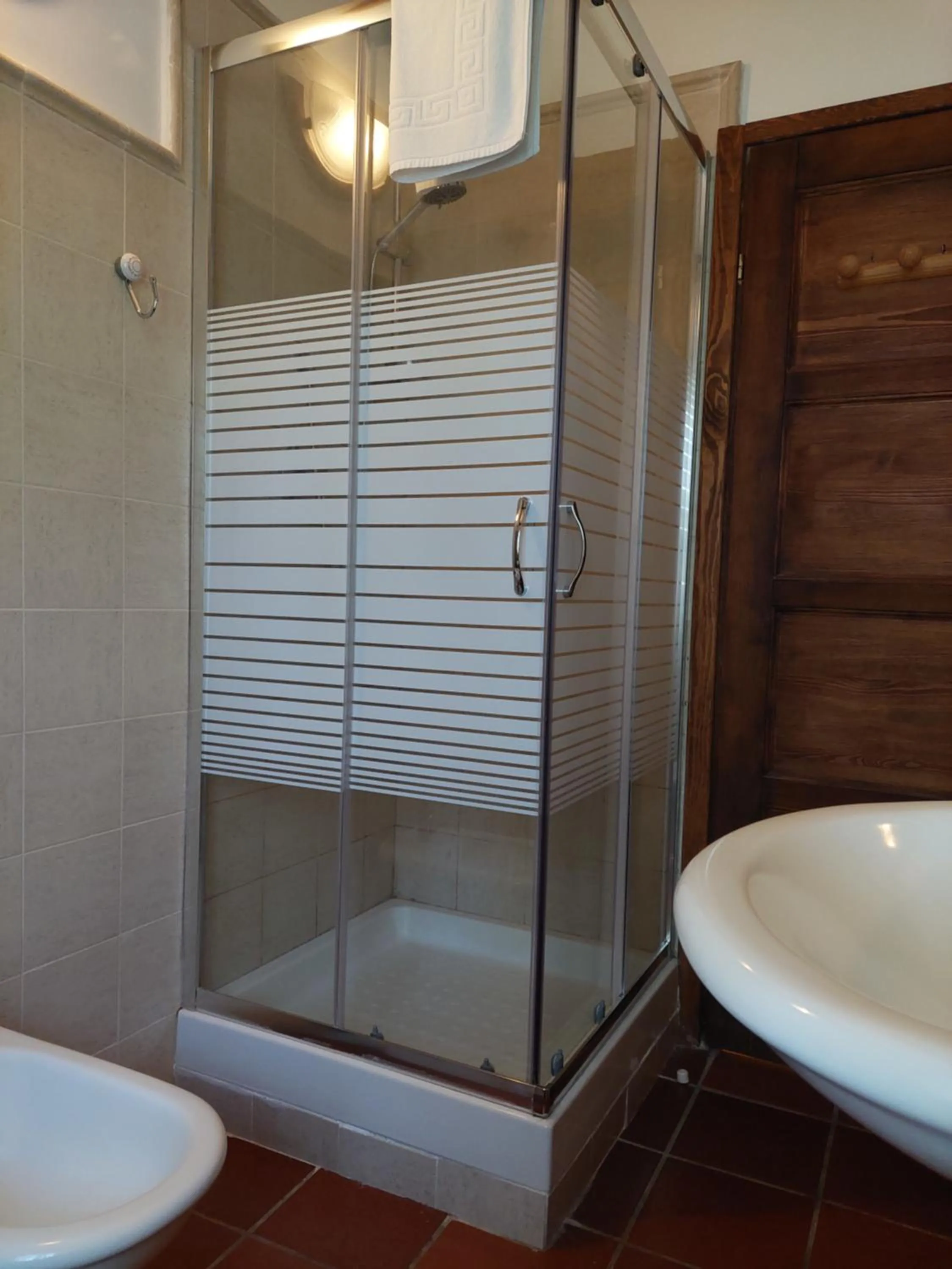 Shower in Bed and Breakfast Monticelli