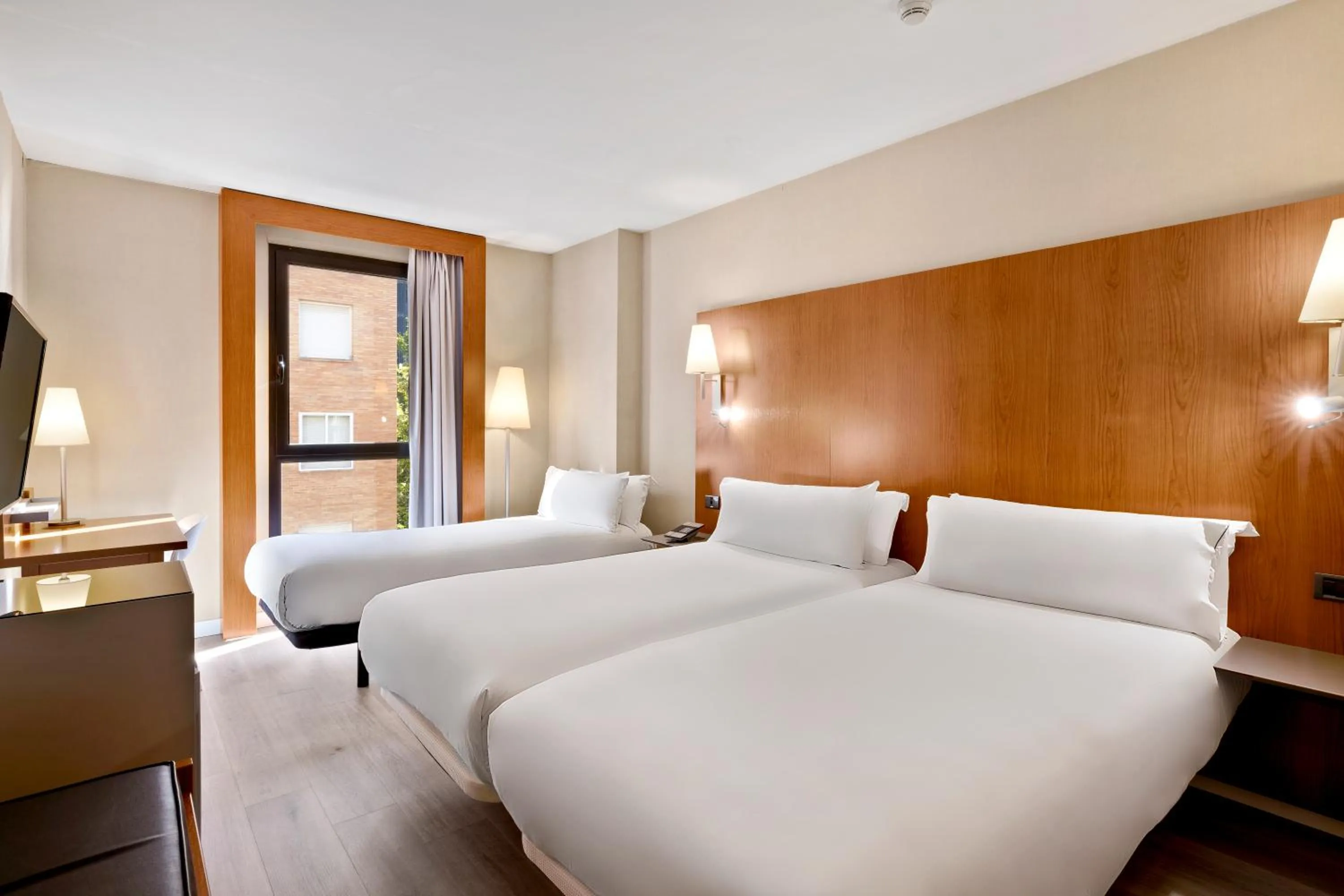 Bedroom, Bed in B&B HOTEL Zaragoza Los Enlaces Estación