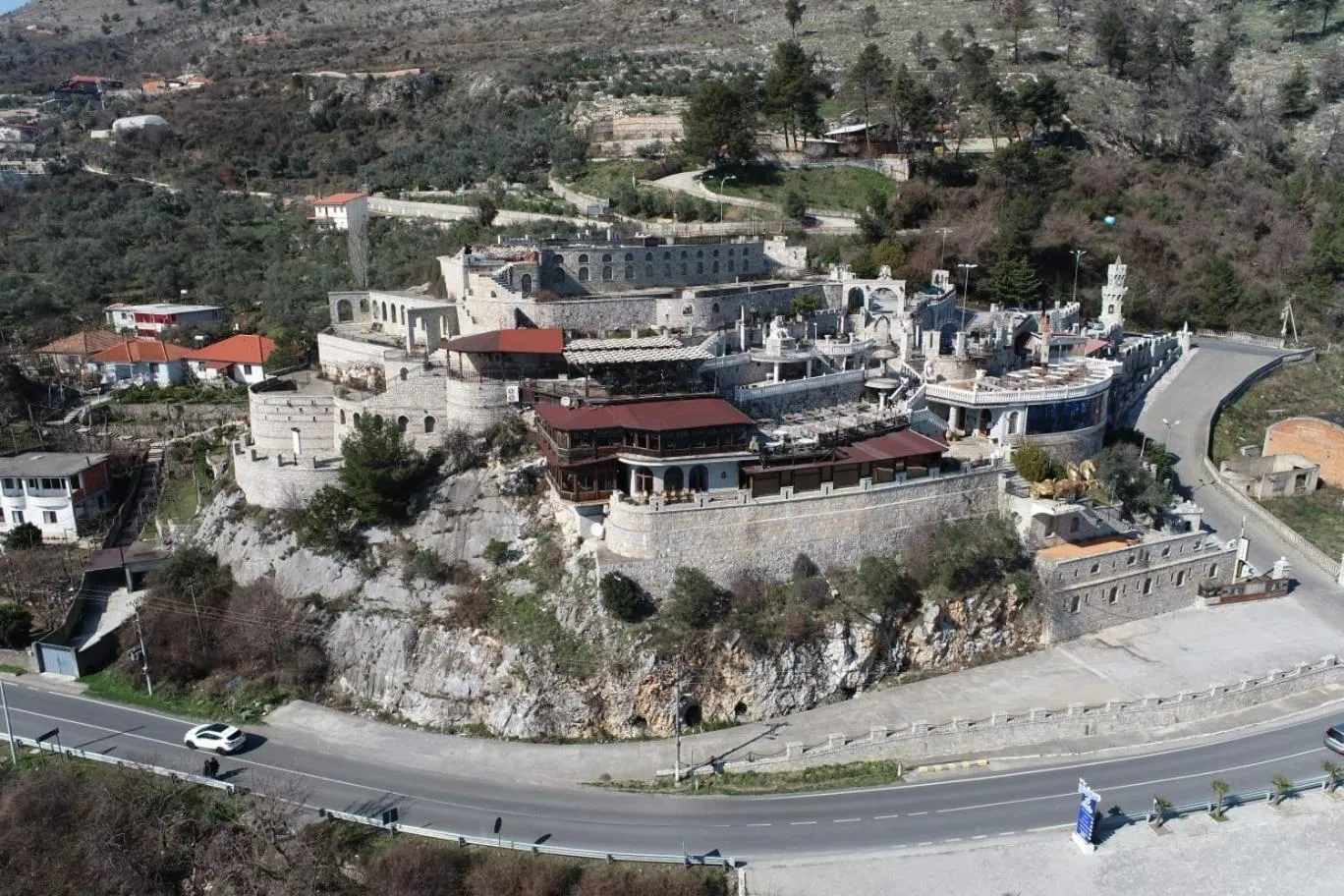 Property building in Hotel Iliria