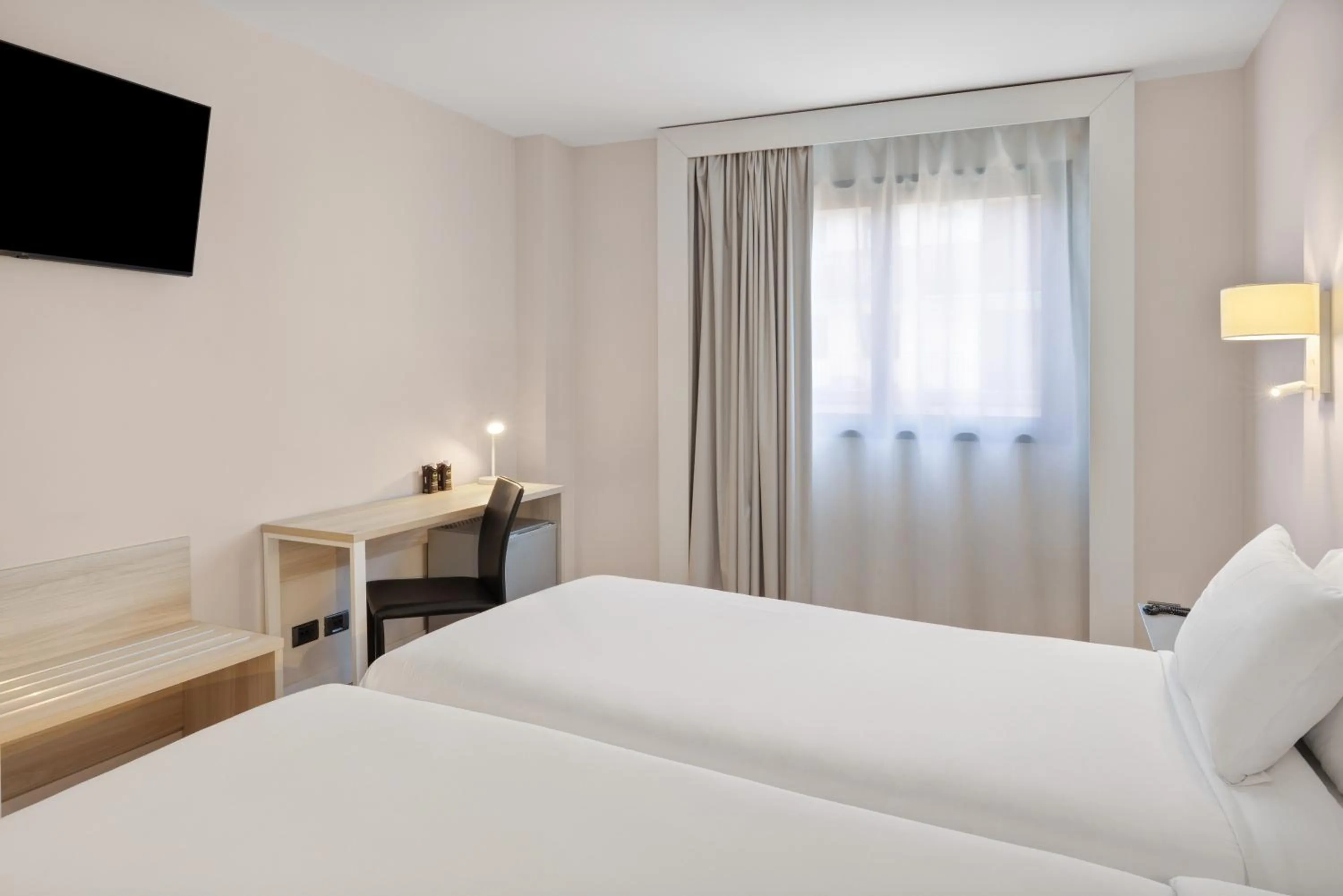 Bed in B&B HOTEL Ciudad de Lleida