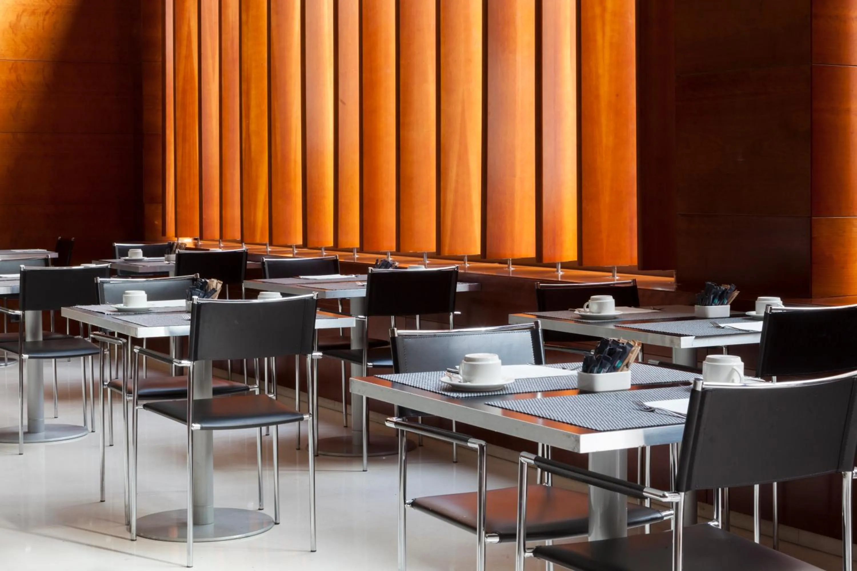 Restaurant/places to eat in B&B HOTEL Ciudad de Lleida