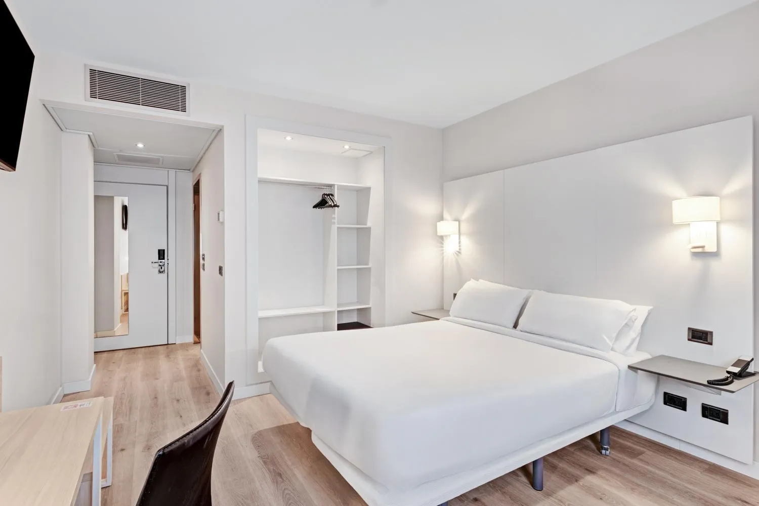 Bed in B&B HOTEL Ciudad de Lleida