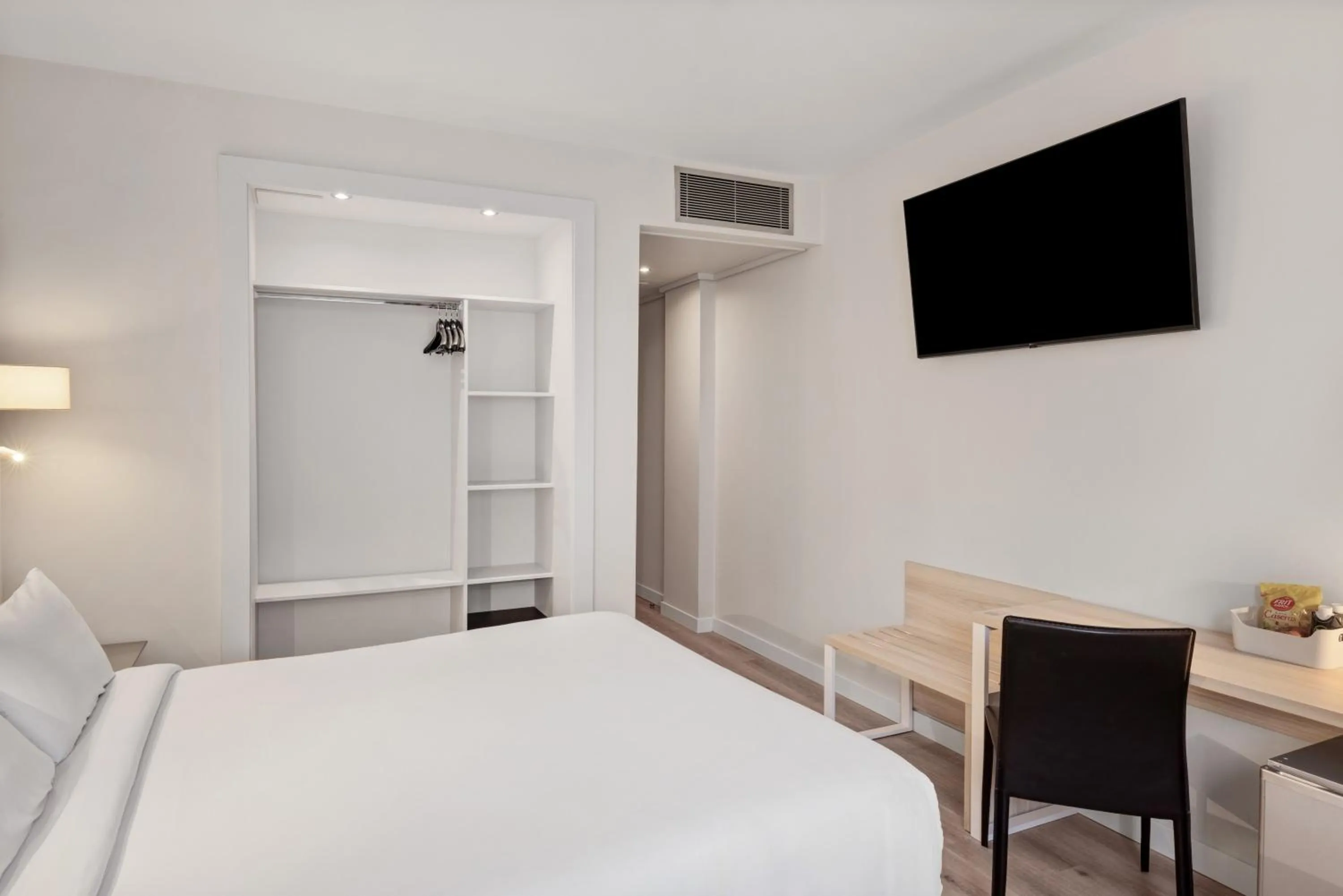 Bed in B&B HOTEL Ciudad de Lleida