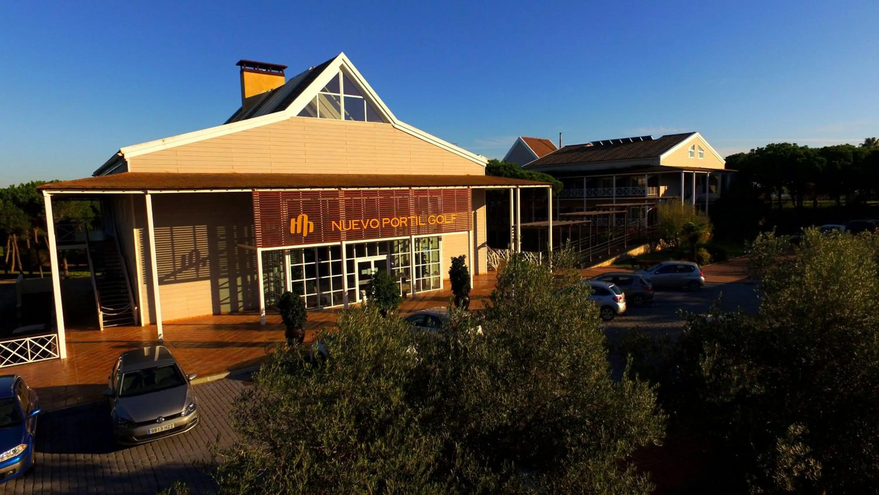 Facade/entrance in Hotel Nuevo Portil Golf
