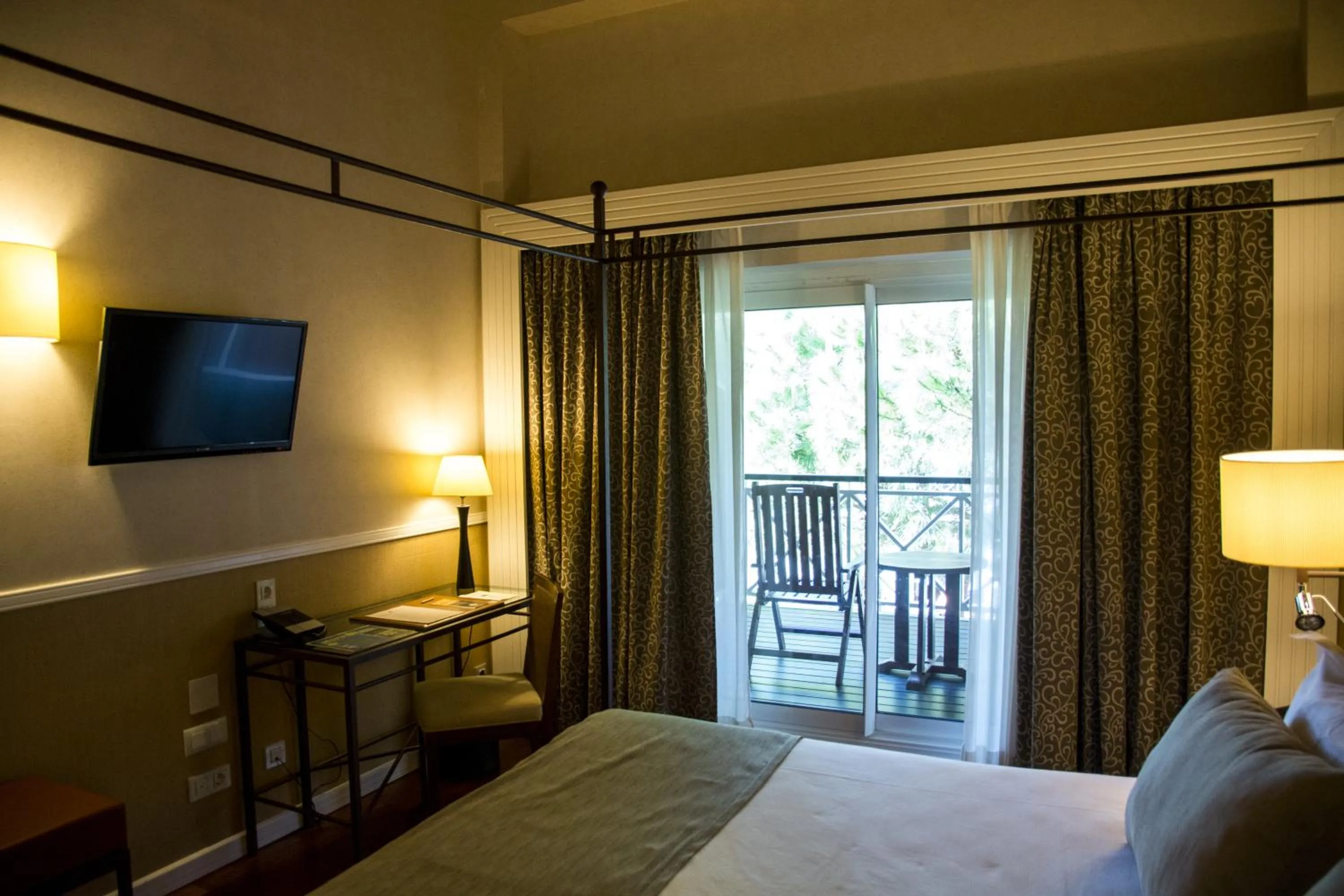 Photo of the whole room, Bed in Hotel Nuevo Portil Golf