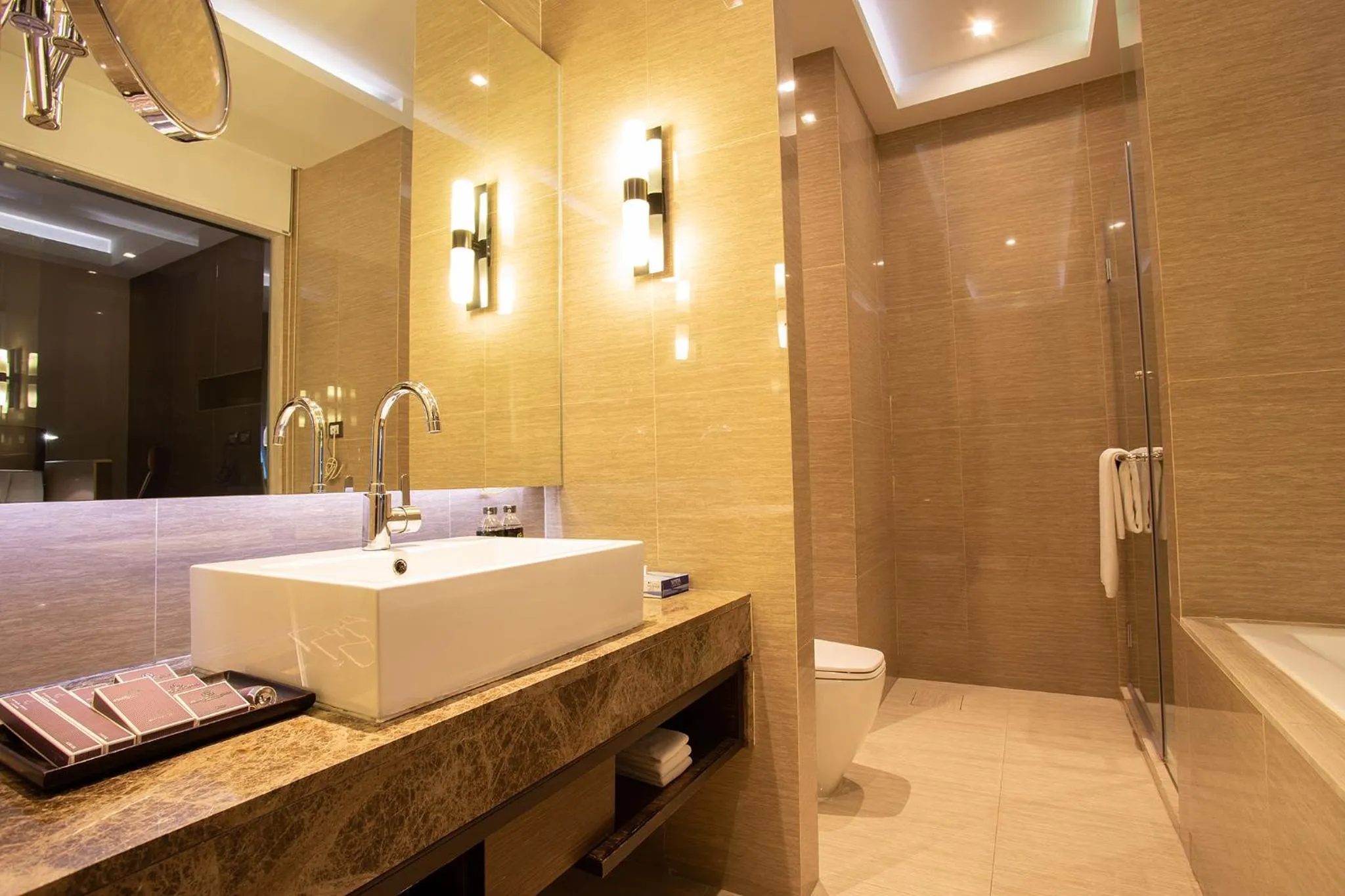 Graceland Bangkok by Grace Hotel - SHA Extra Plus