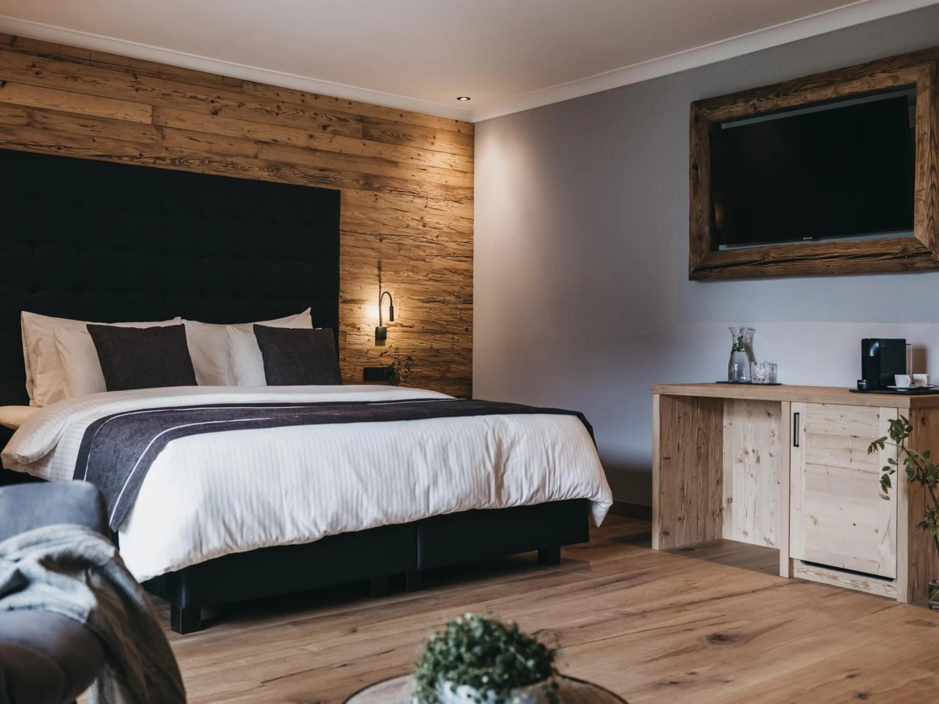 Bedroom, Bed in VAYA Post Saalbach