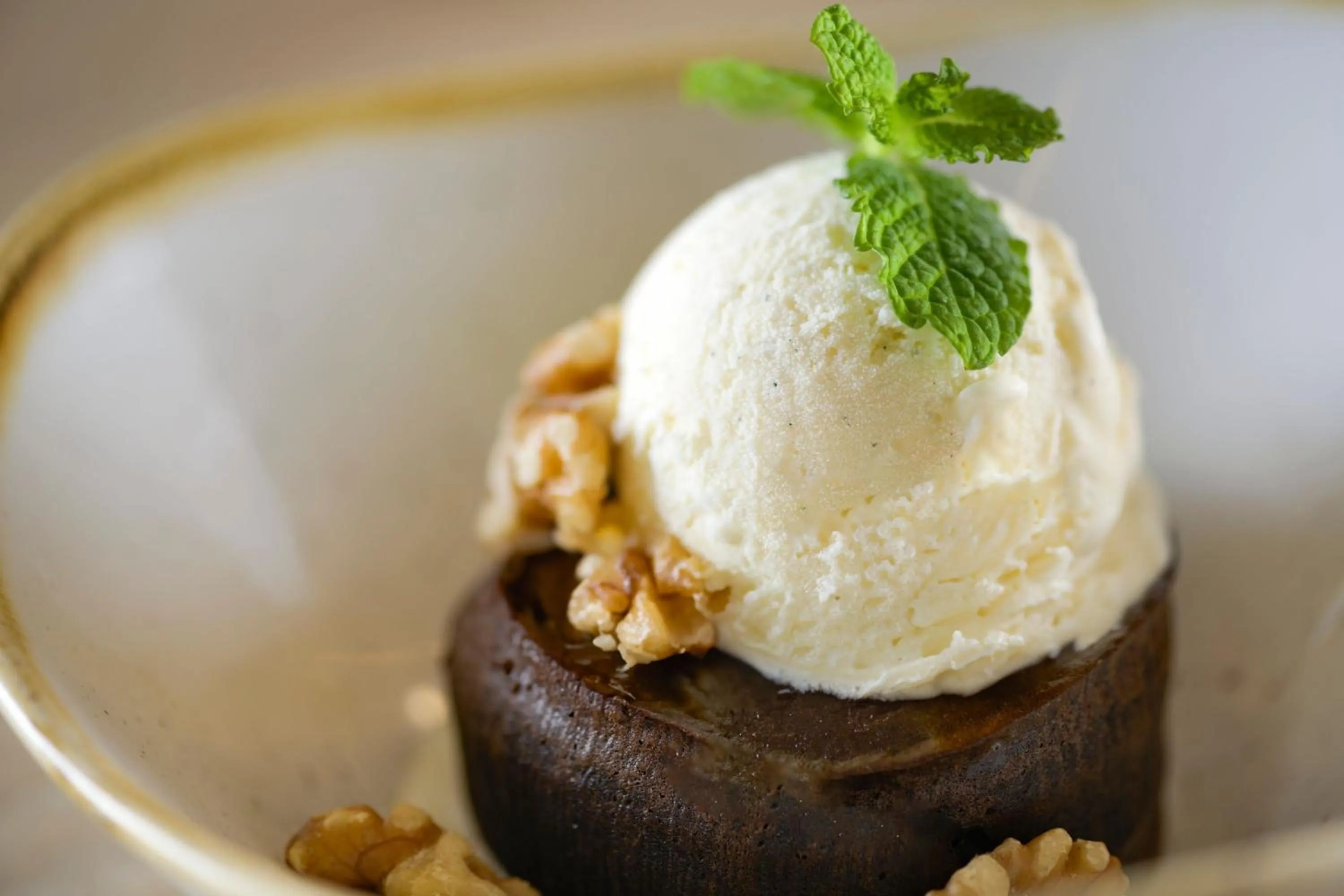 Restaurant/places to eat in AC Hotel Som by Marriott