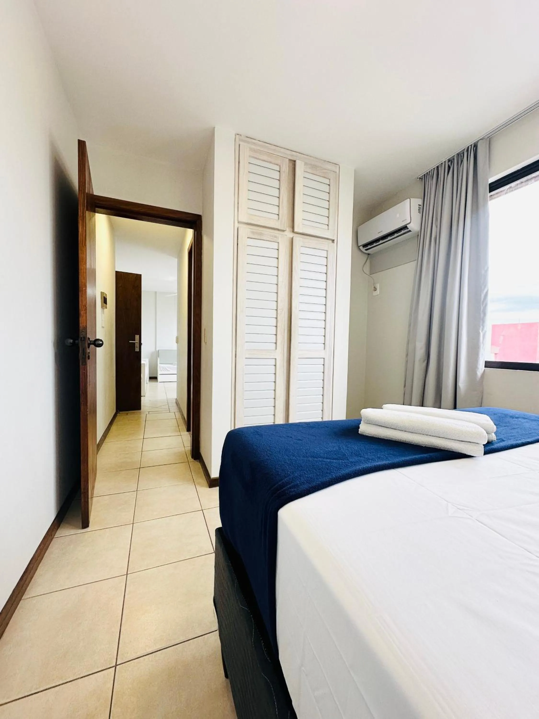 Bedroom, Bed in Gaivotas Praia Hotel