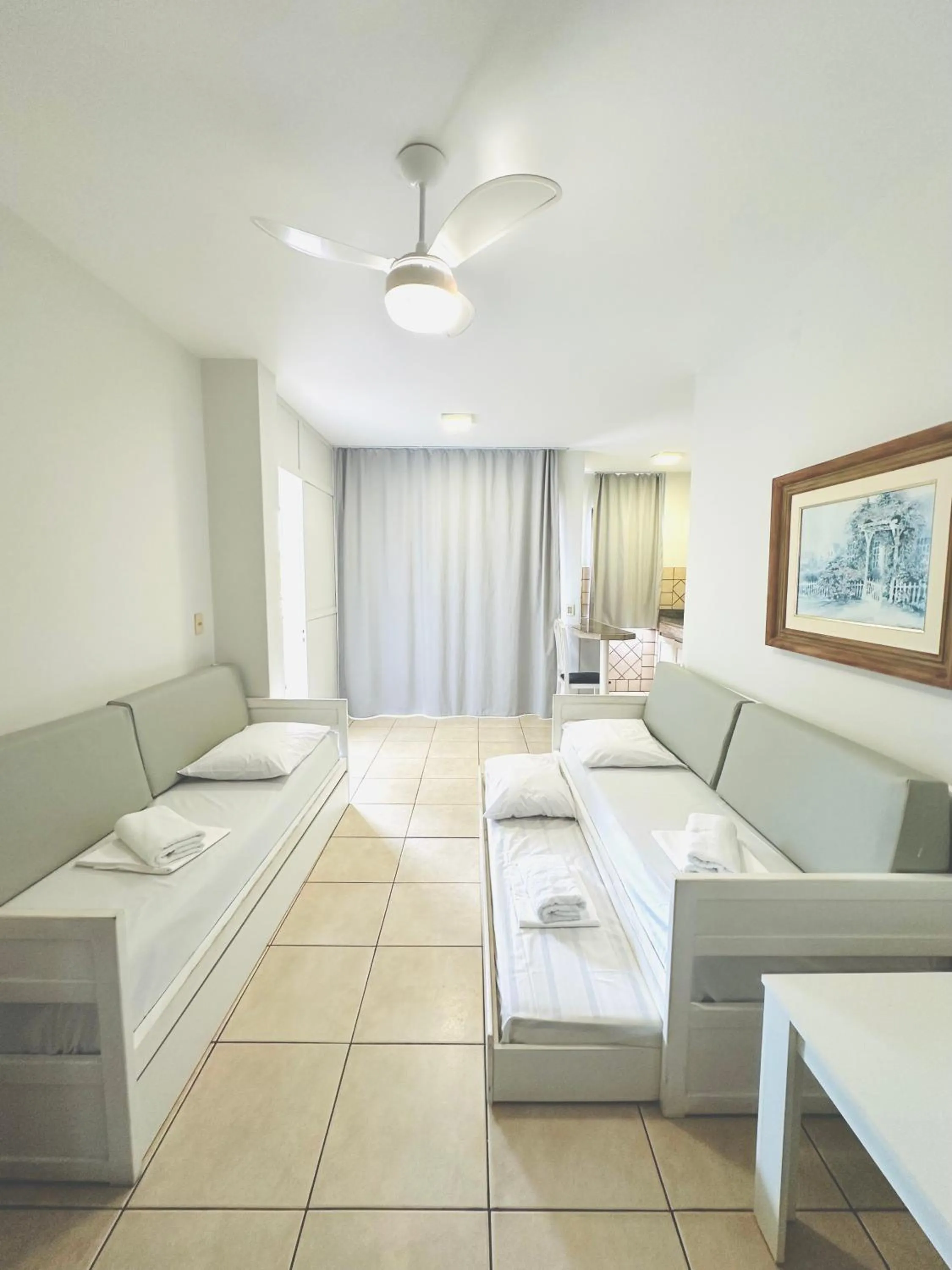 Living room, Bed in Gaivotas Praia Hotel