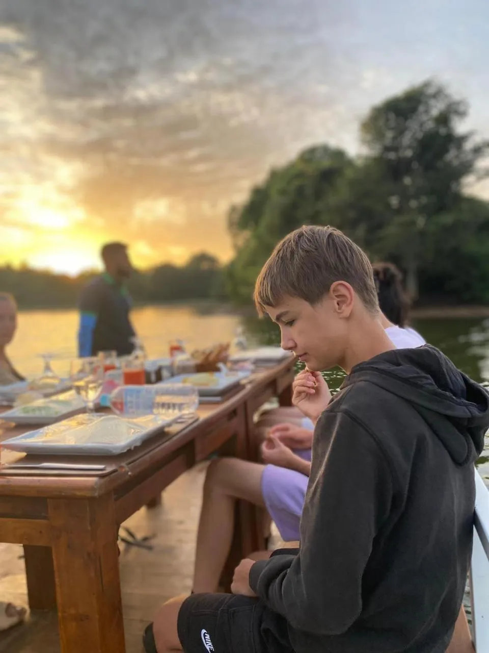Guests in Mapakada Village - Mahiyanganaya