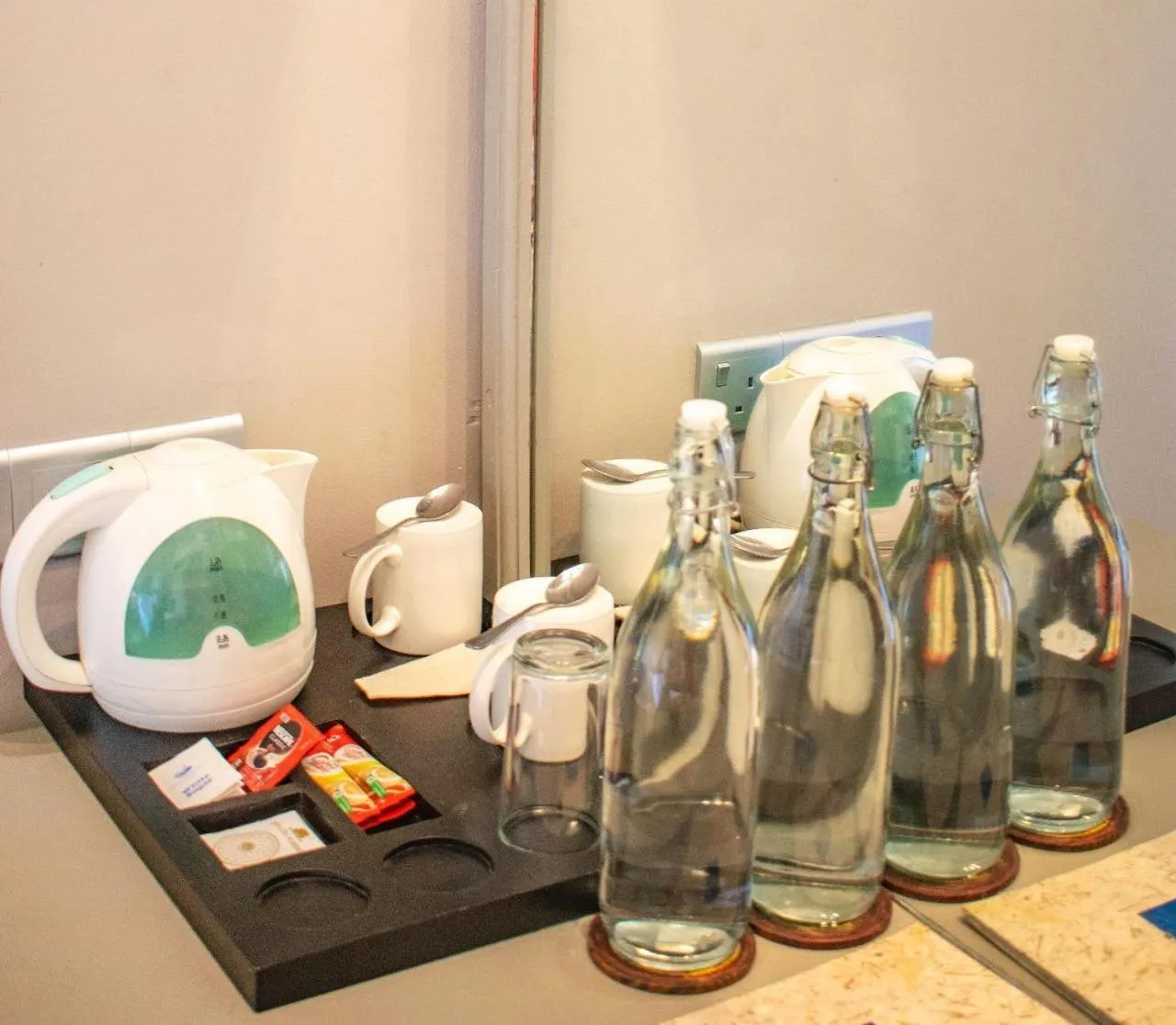 Coffee/tea facilities in Mapakada Village - Mahiyanganaya