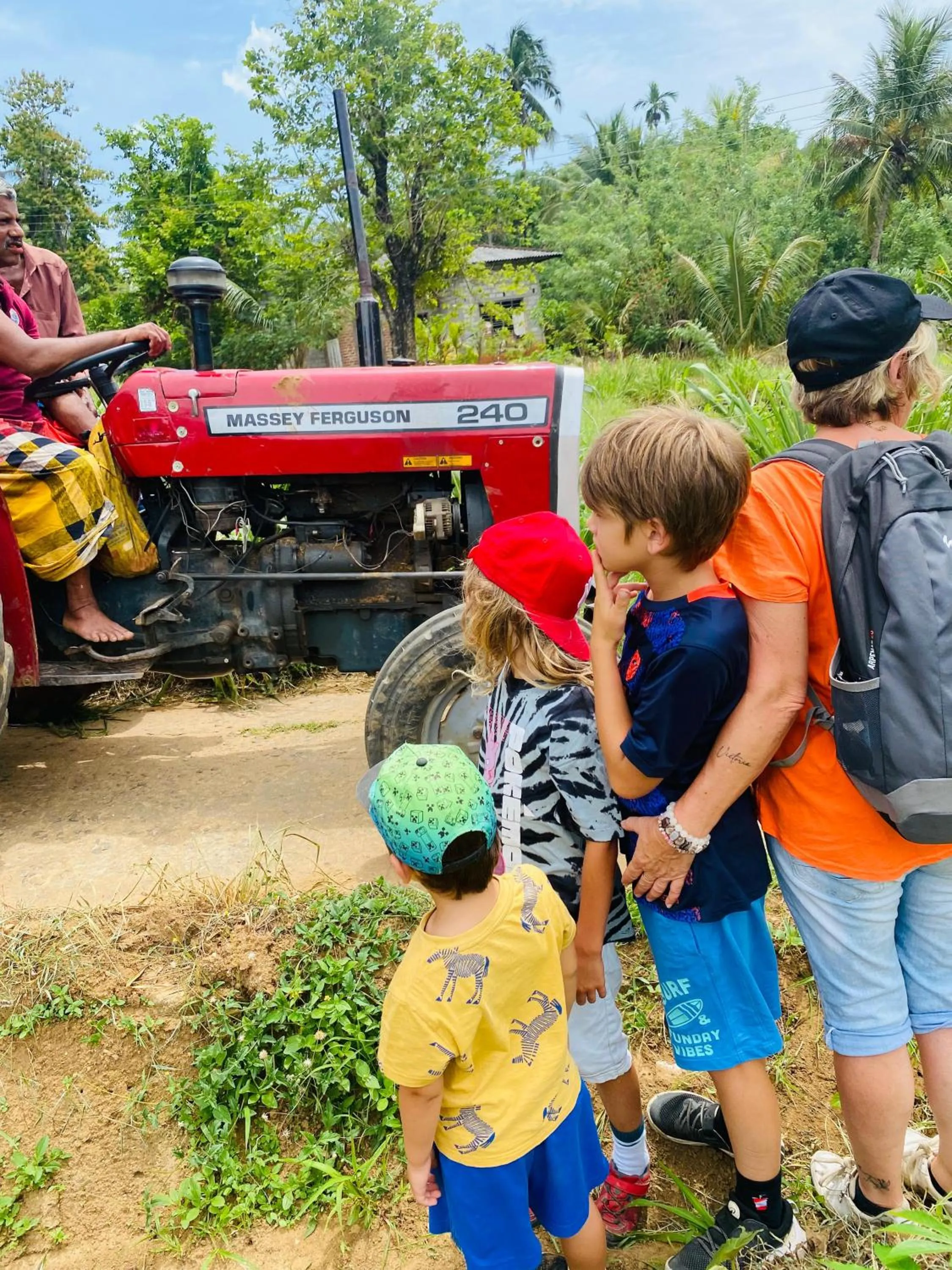 Activities in Mapakada Village - Mahiyanganaya