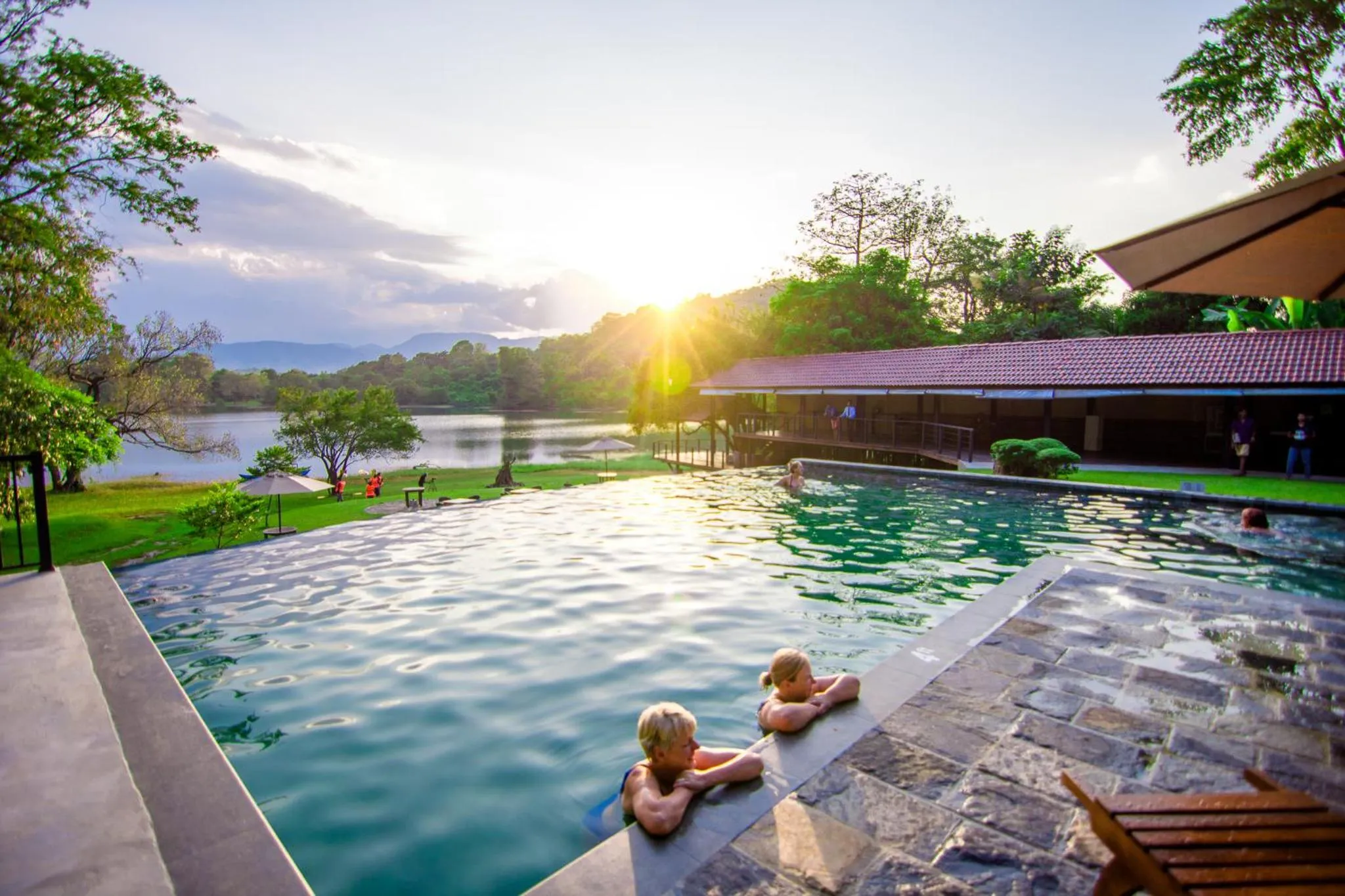 Swimming pool in Mapakada Village - Mahiyanganaya