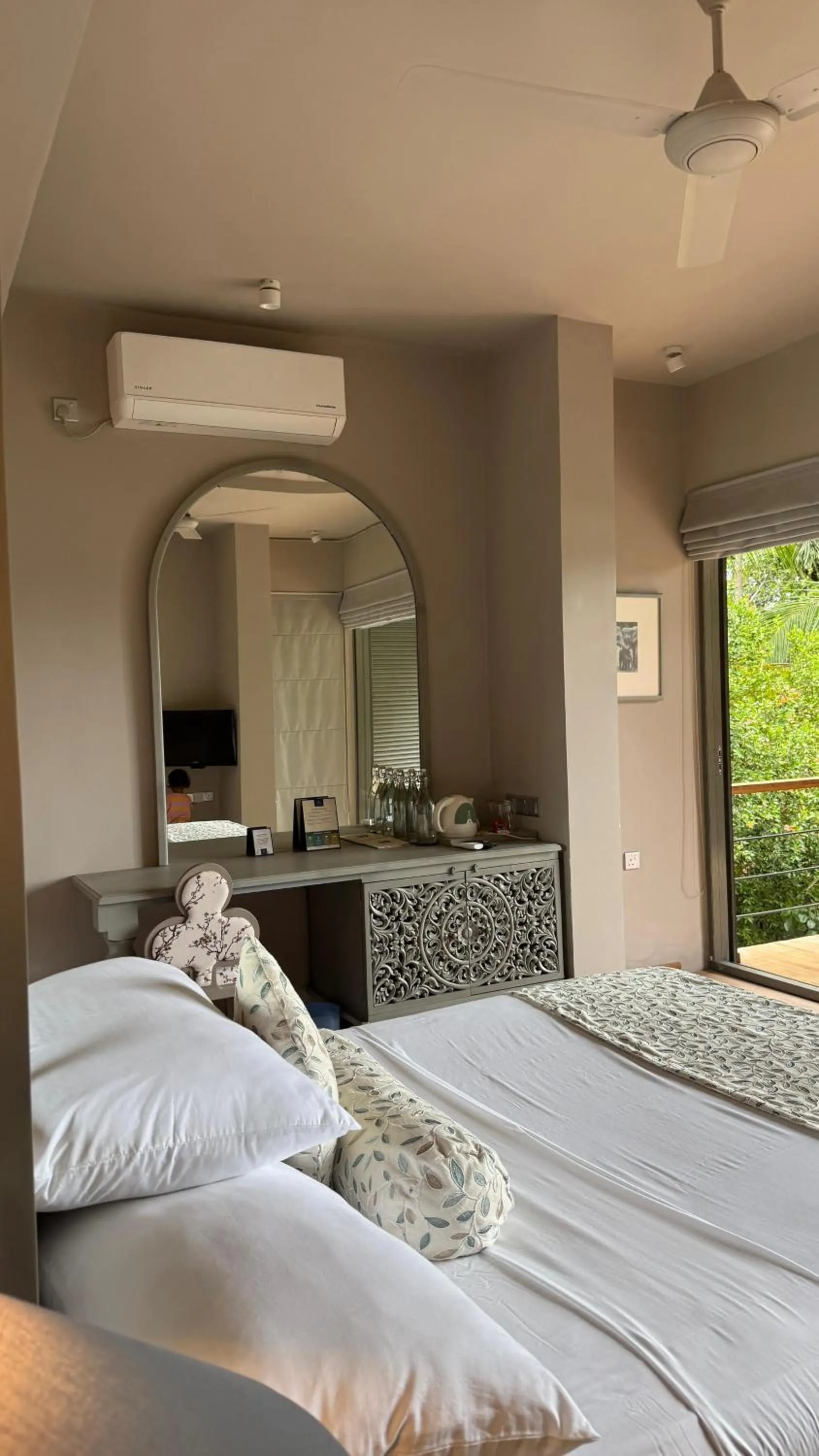 Bed in Mapakada Village - Mahiyanganaya