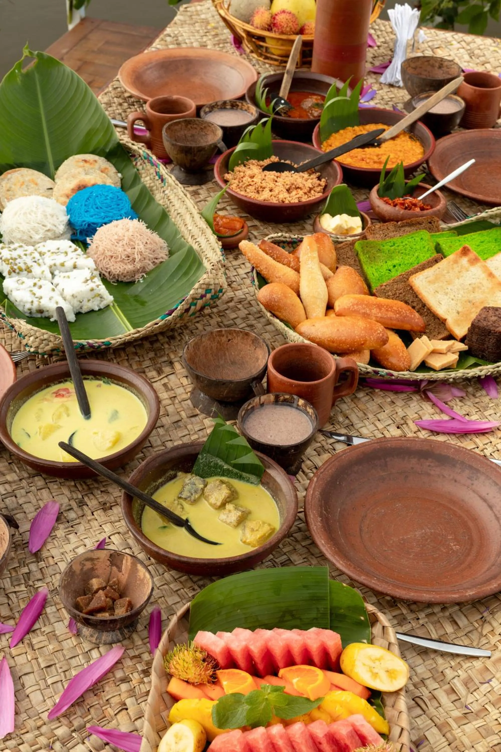Food in Mapakada Village - Mahiyanganaya