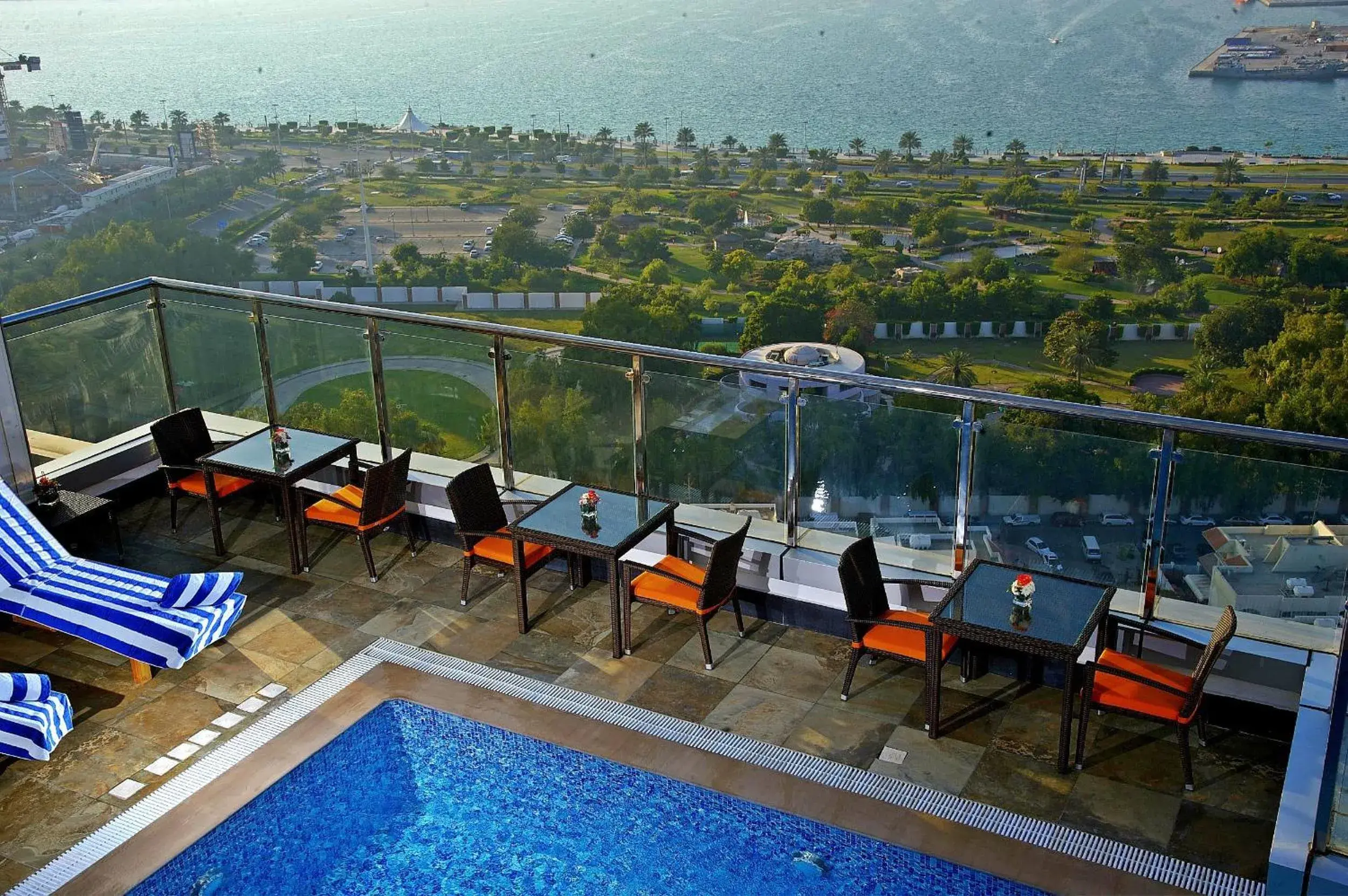 Swimming pool in Ramada Abu Dhabi Corniche Swimming pool in Ramada Abu Dhabi Corniche