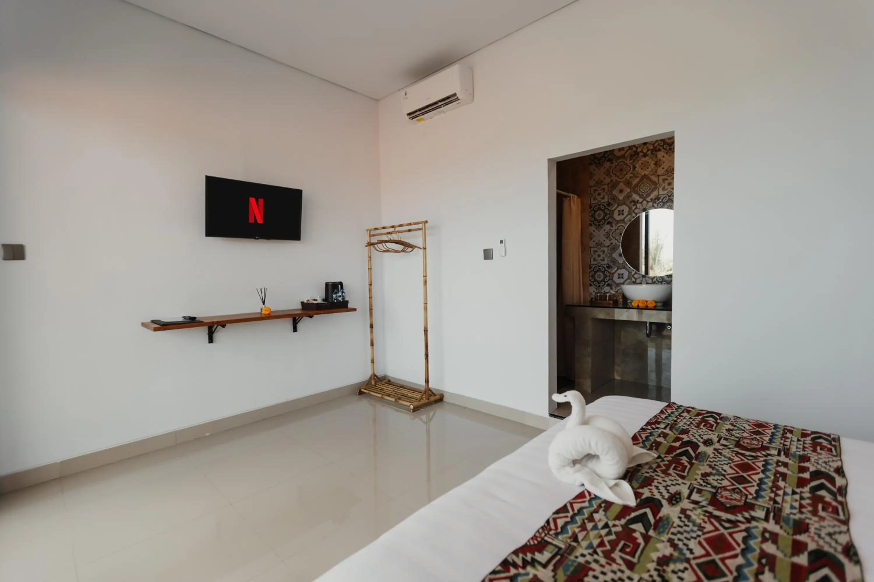 TV and multimedia, Bed in Dana's House