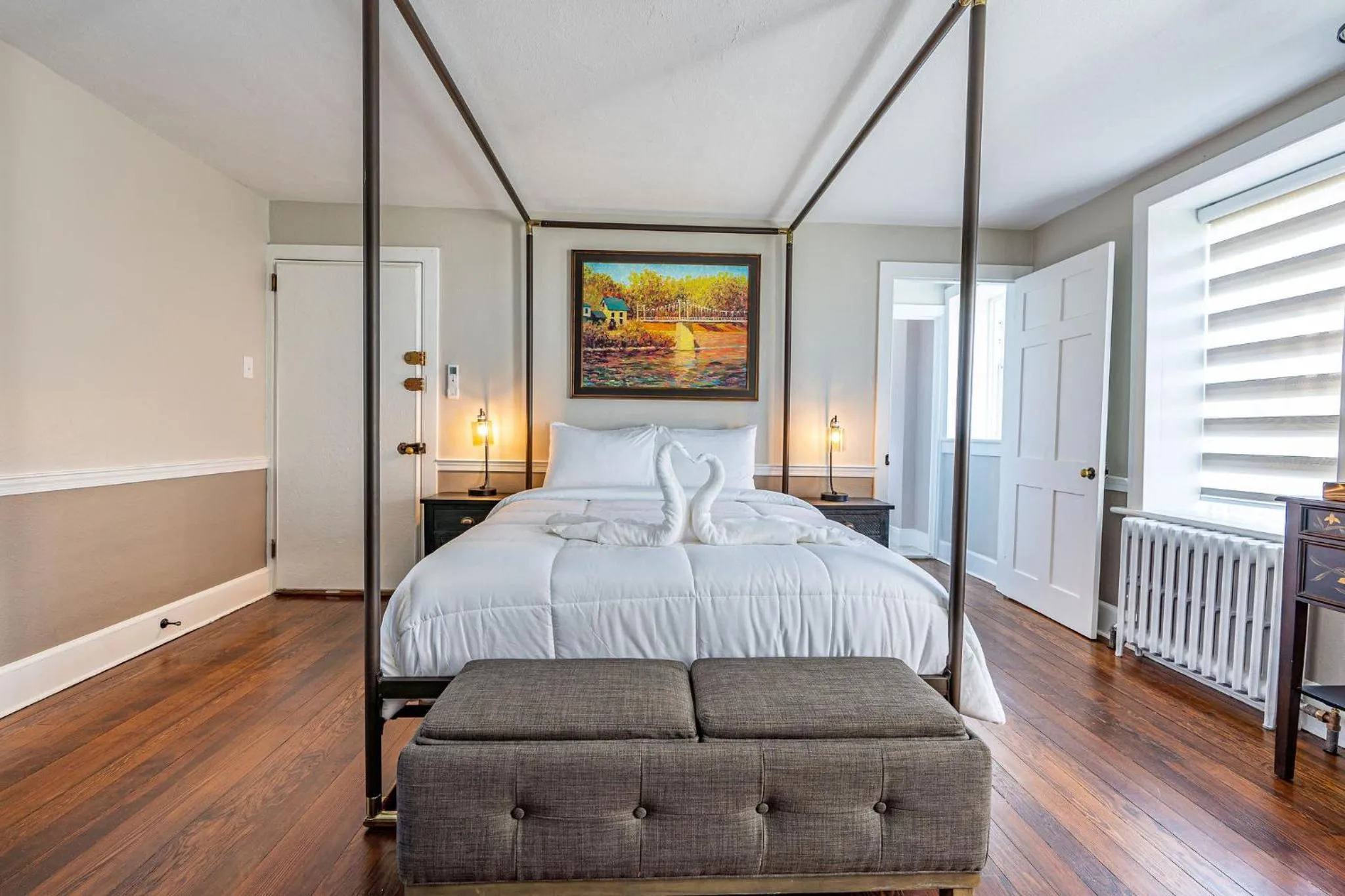 Bed in Chimney Hill Estate Inn