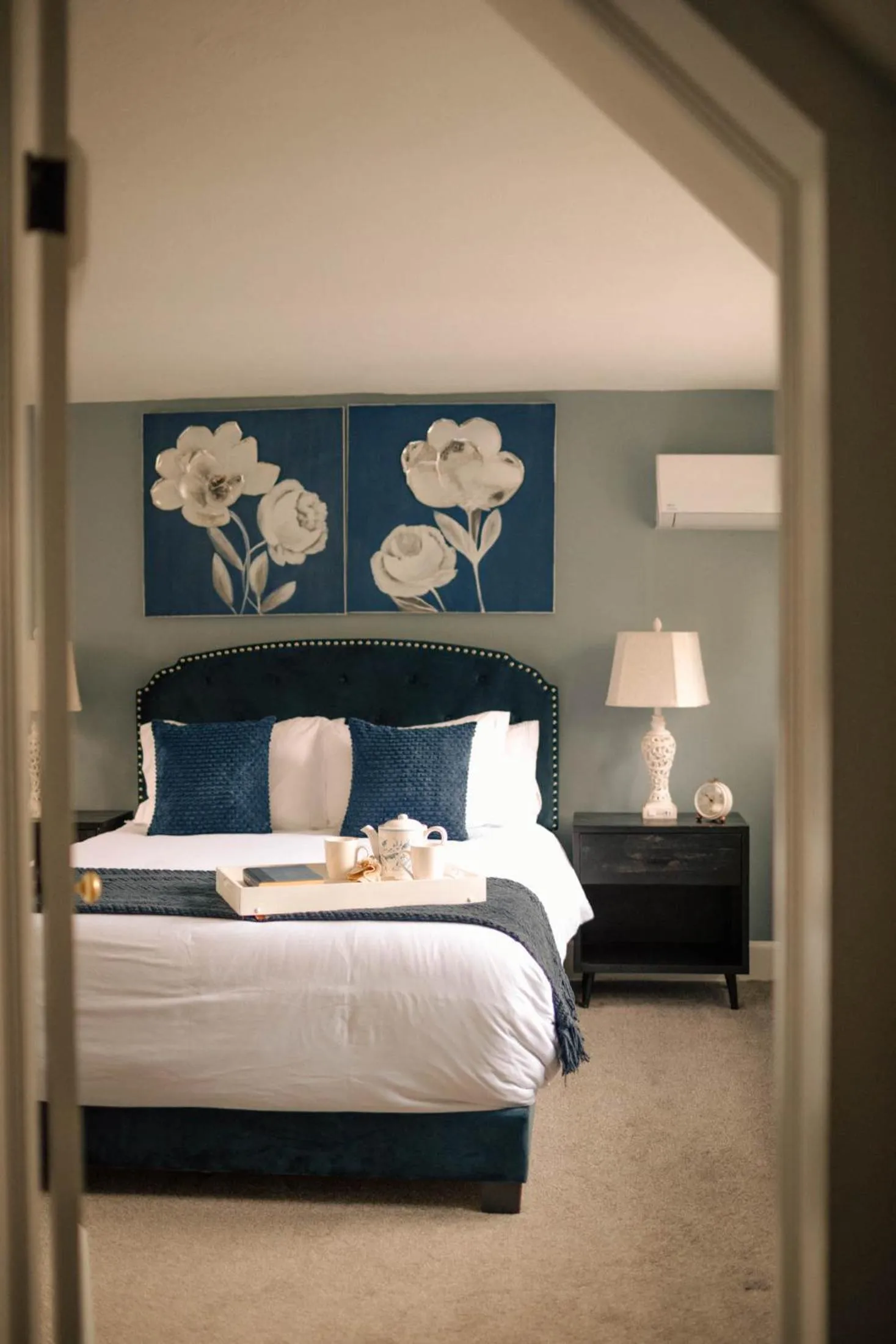 Bed in Chimney Hill Estate Inn