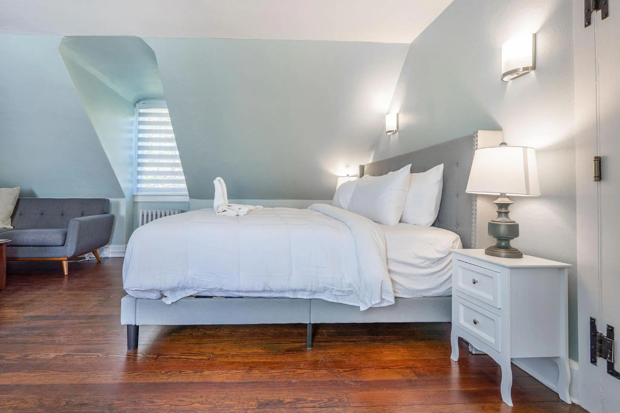 Bed in Chimney Hill Estate Inn