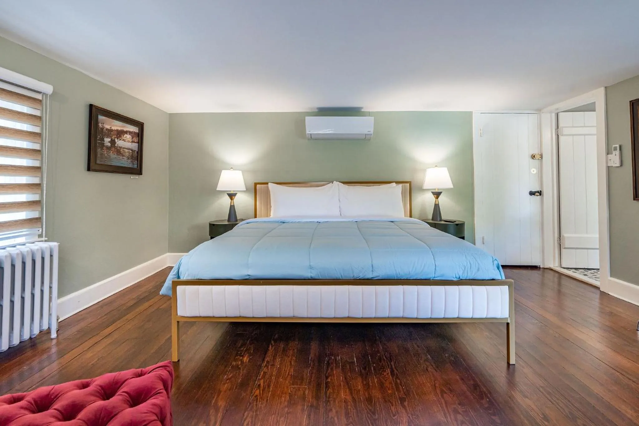 Bed in Chimney Hill Estate Inn