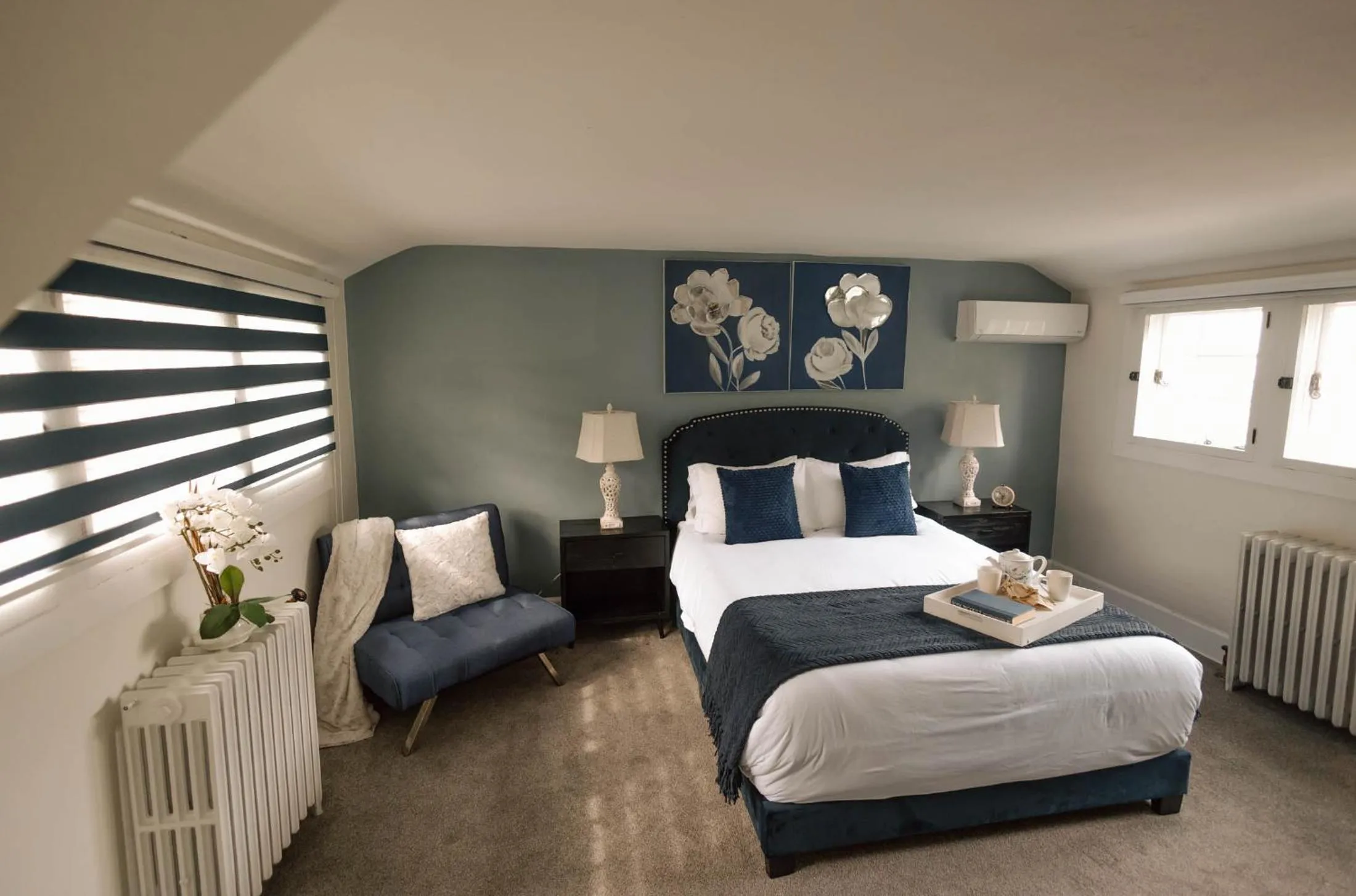 Bed in Chimney Hill Estate Inn