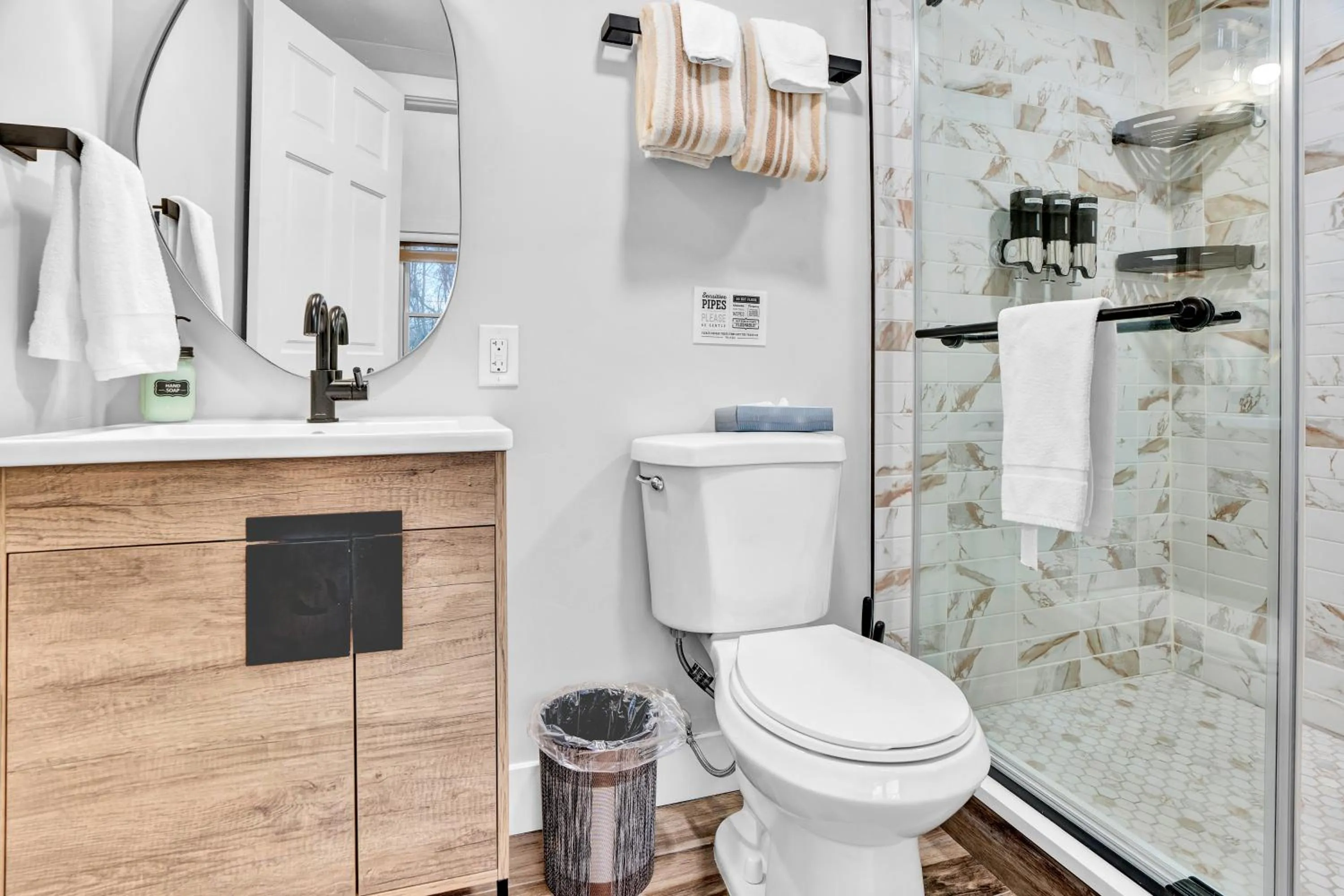 Shower in Chimney Hill Estate Inn