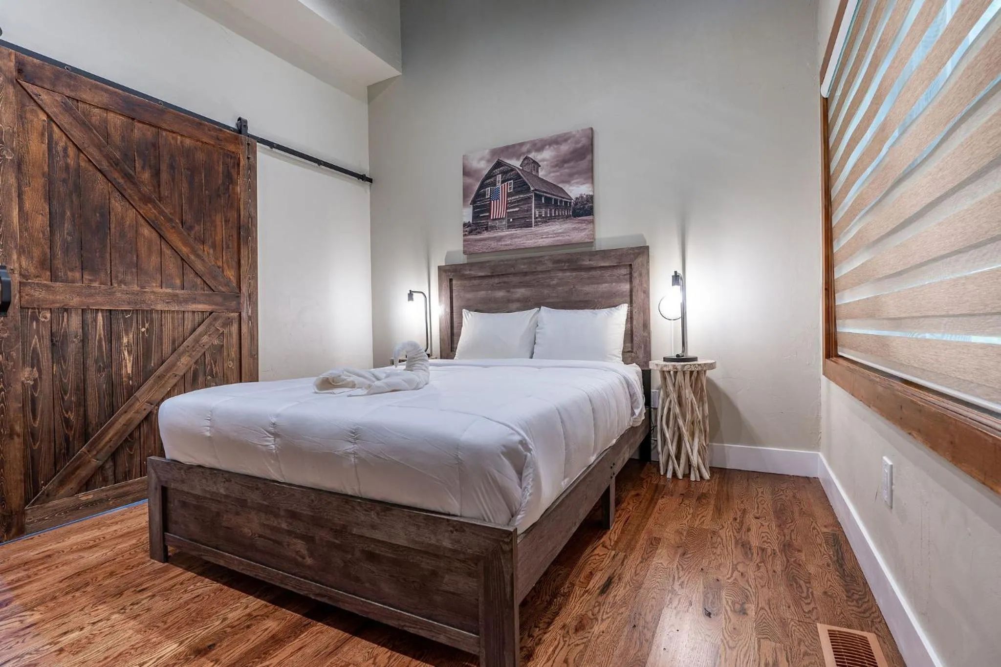 Bed in Chimney Hill Estate Inn