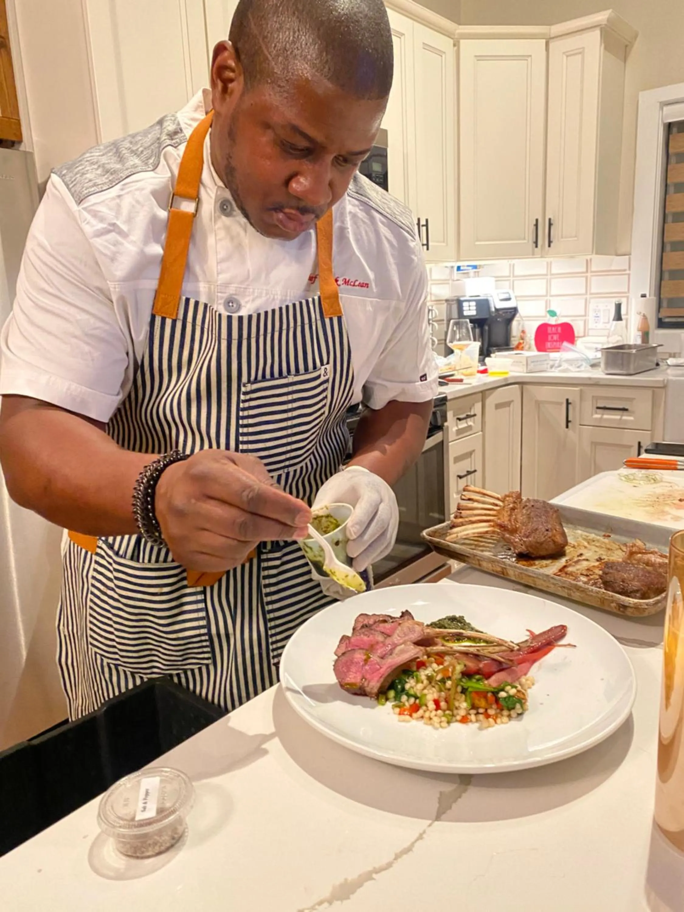 Kitchen or kitchenette in Chimney Hill Estate Inn