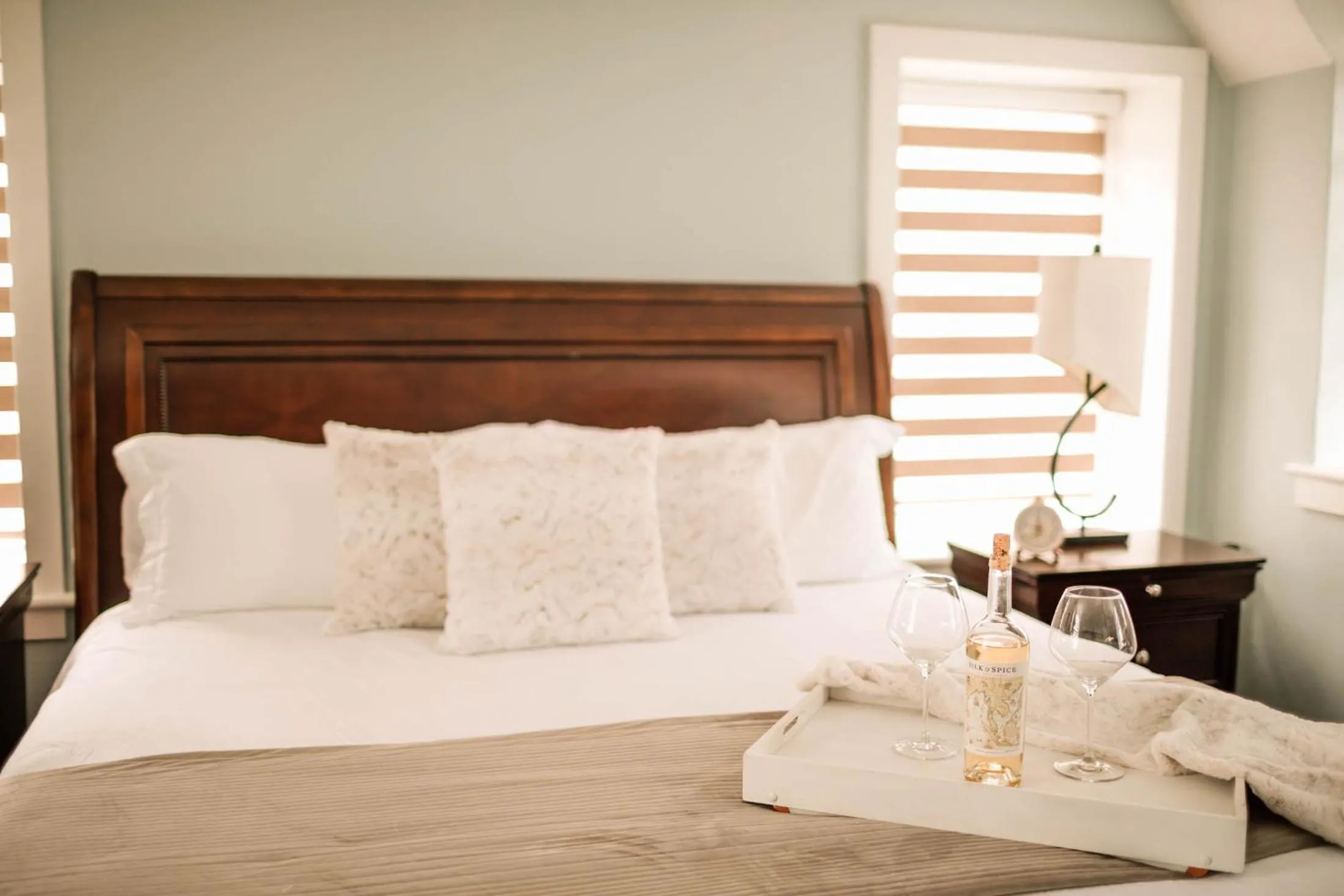 Bed in Chimney Hill Estate Inn