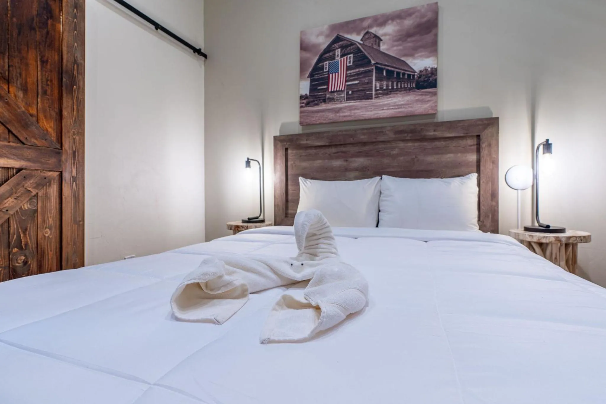 Bed in Chimney Hill Estate Inn