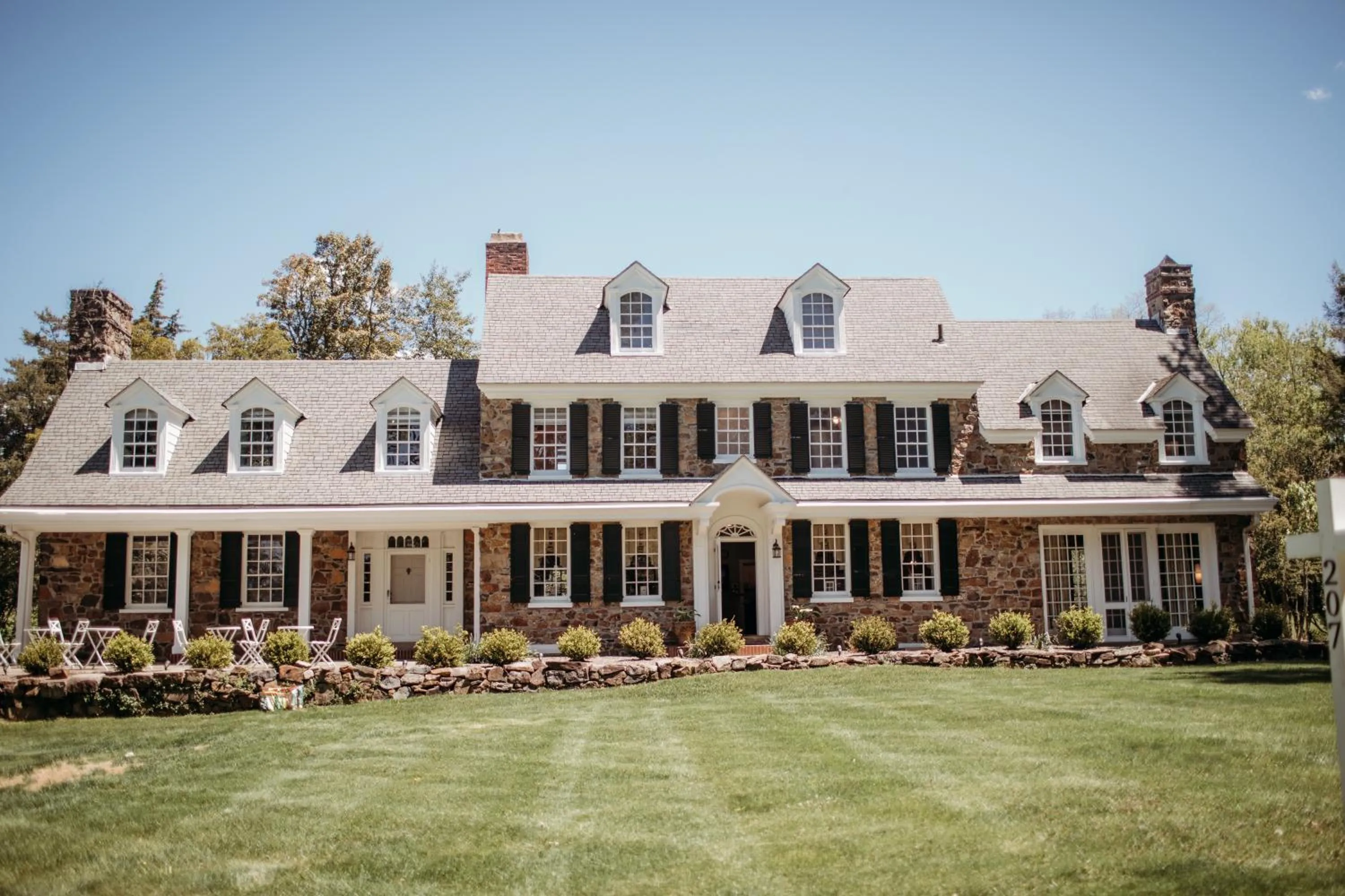 Property building in Chimney Hill Estate Inn
