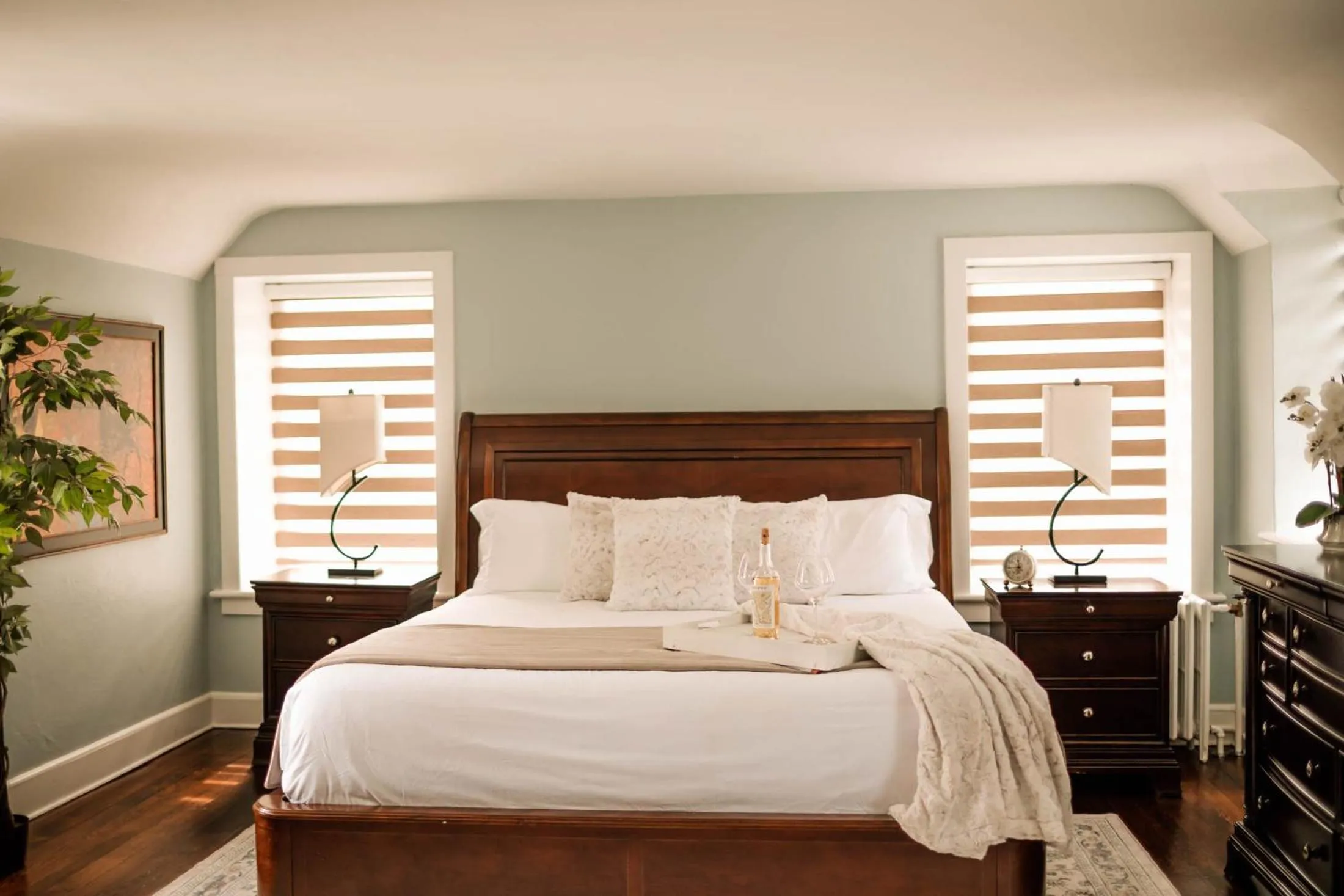 Bed in Chimney Hill Estate Inn