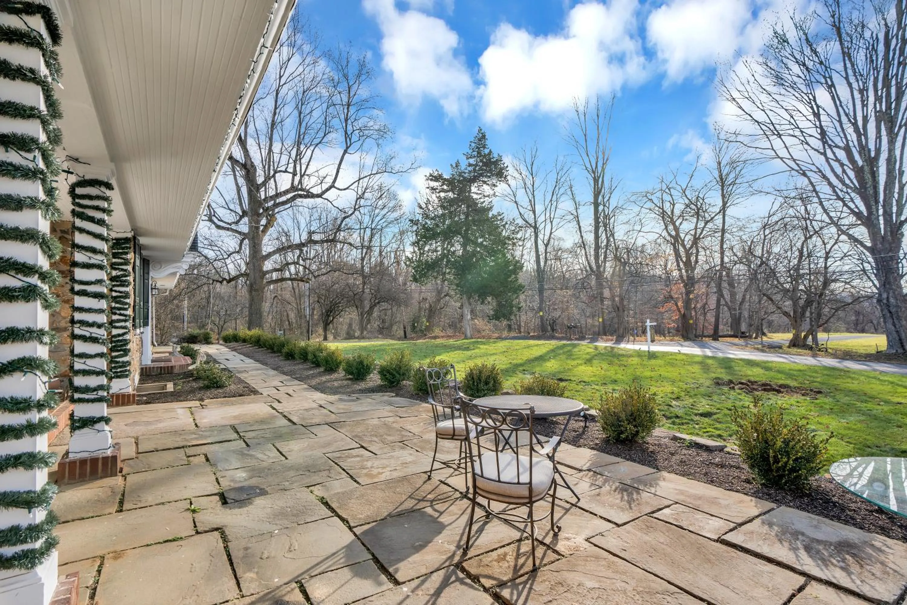 Garden in Chimney Hill Estate Inn