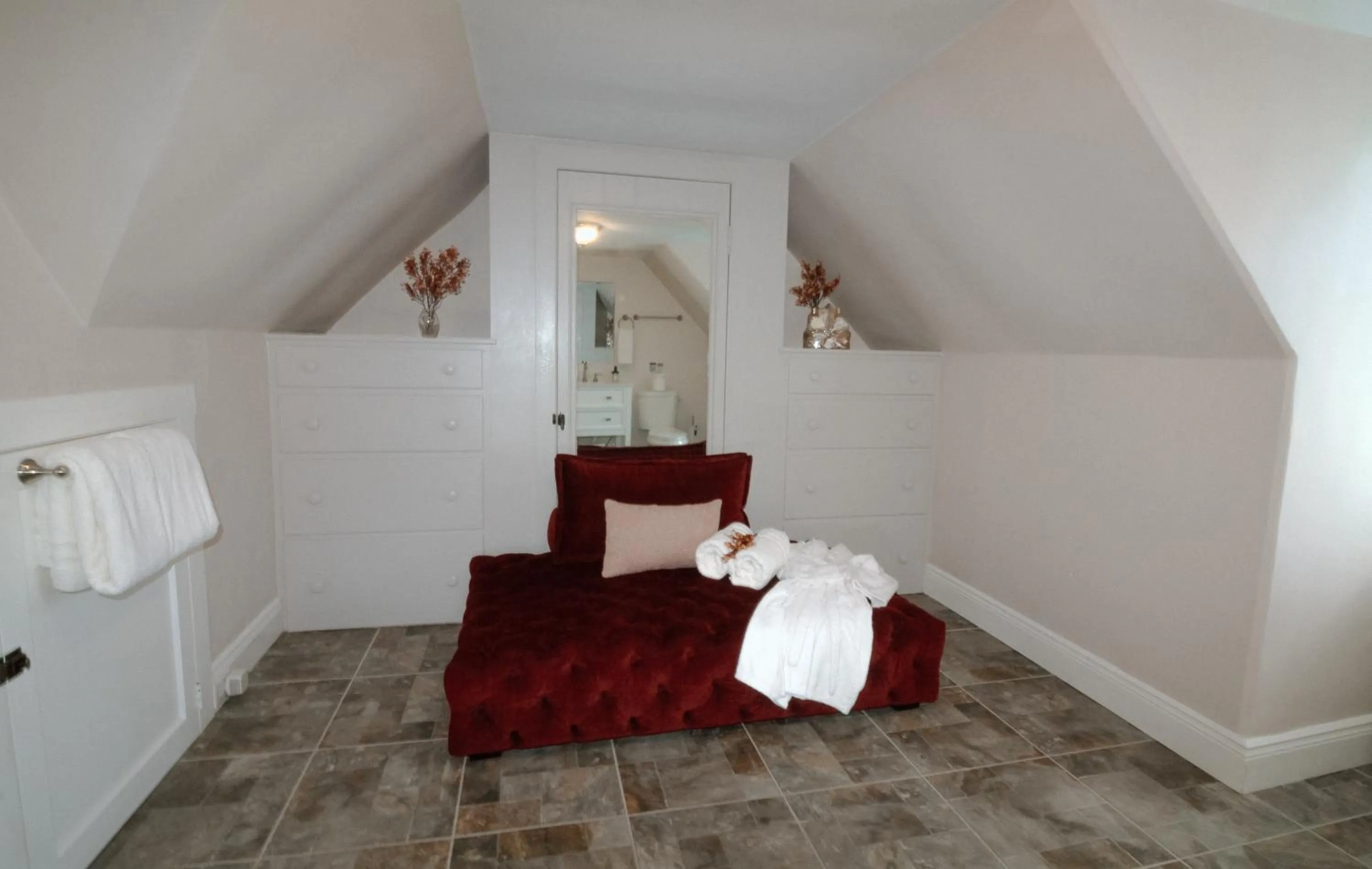 Bed in Chimney Hill Estate Inn